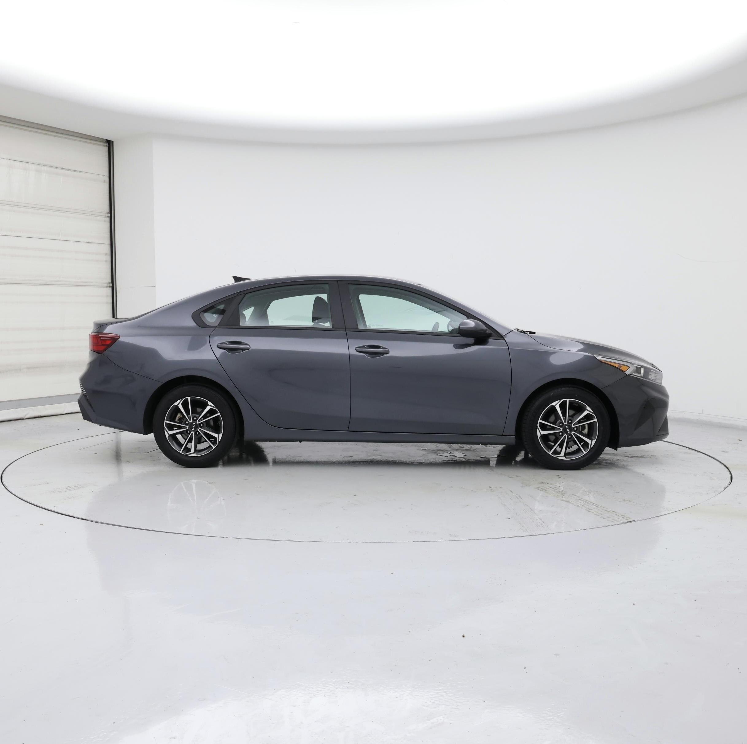 Thumbnail: 2024 Kia Forte - 7