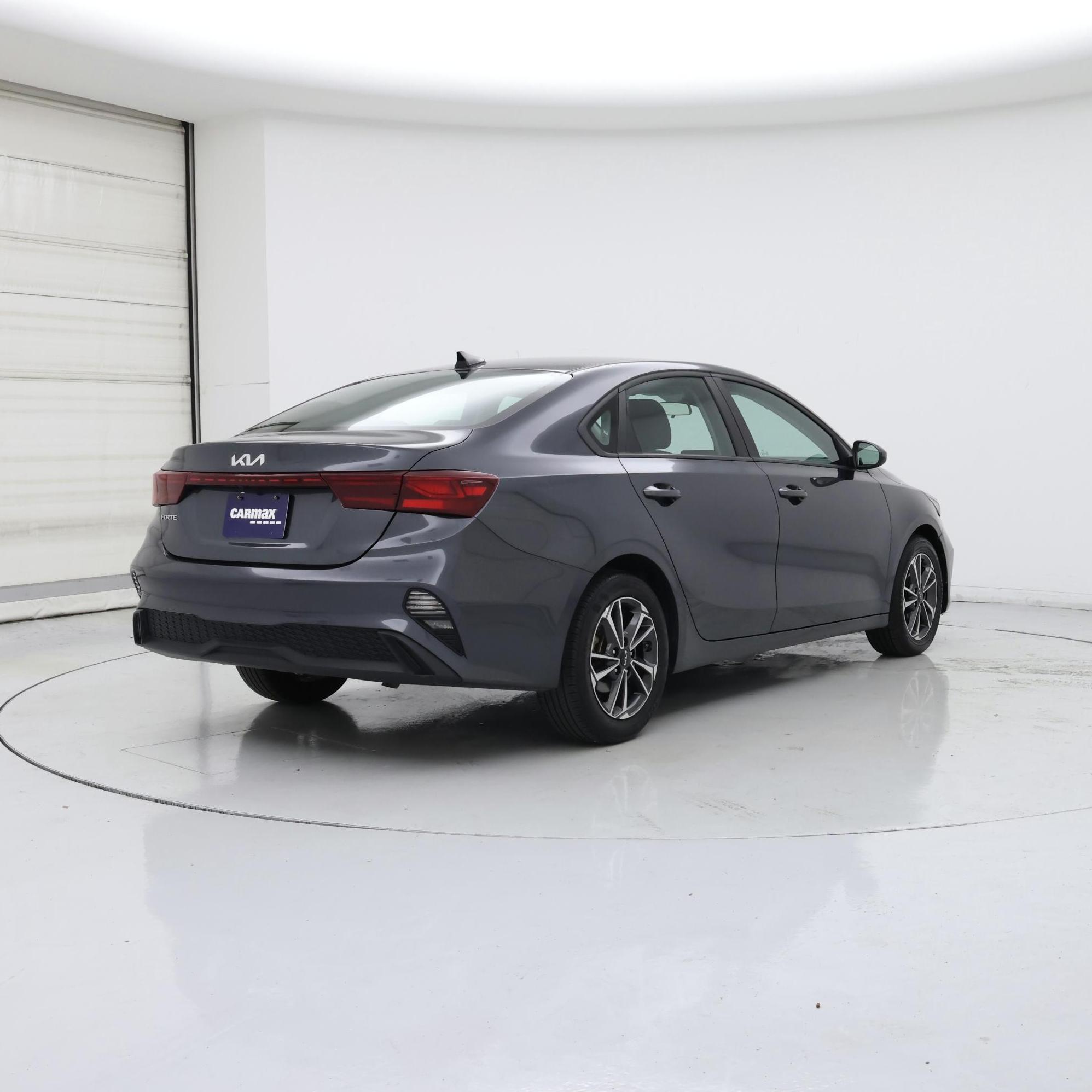 Thumbnail: 2024 Kia Forte - 8