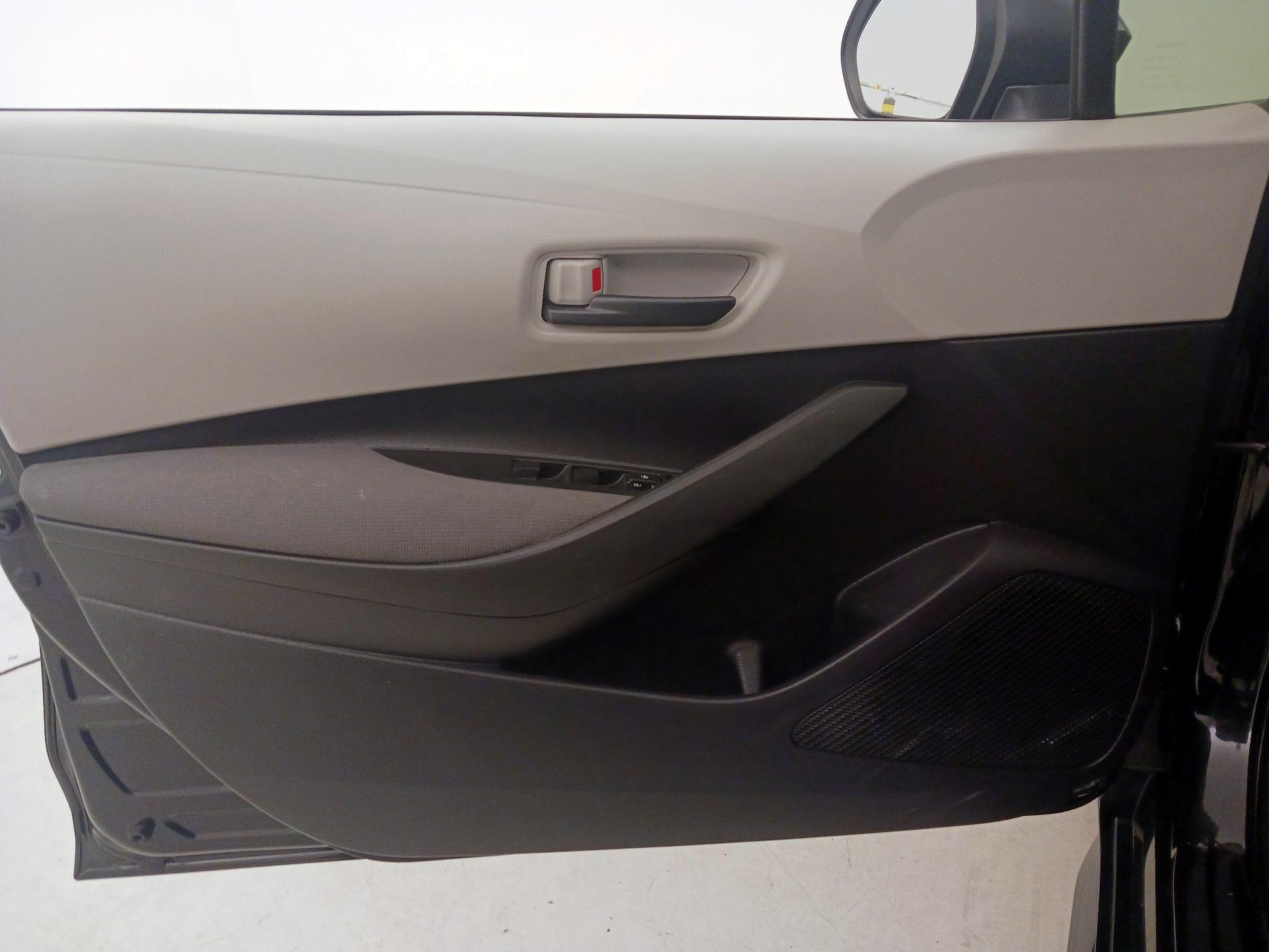 Thumbnail: 2022 Toyota Corolla - 12