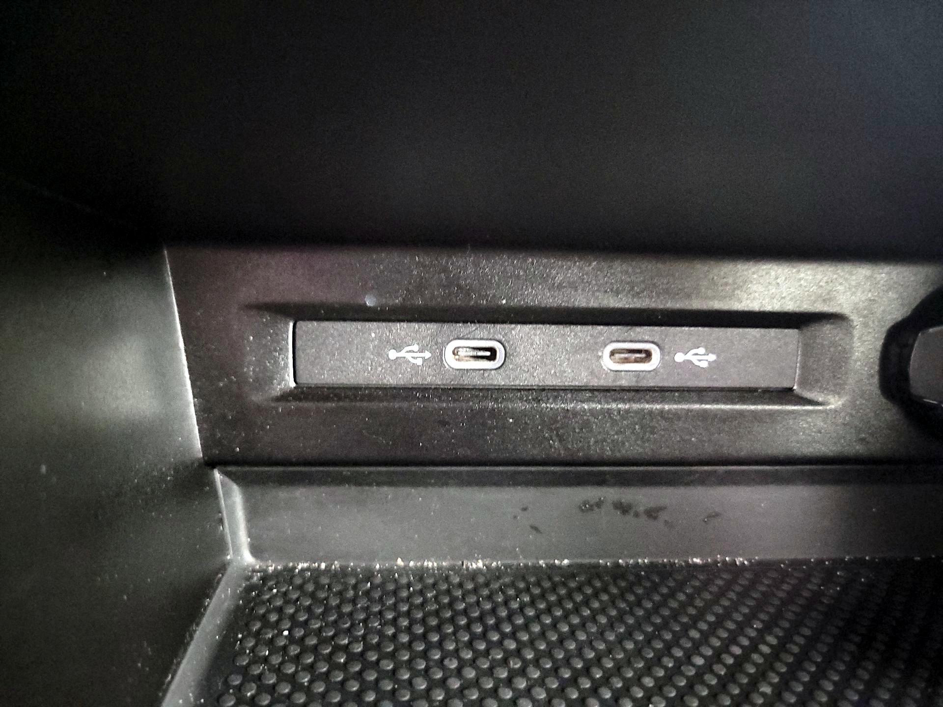 Thumbnail: 2024 Volkswagen Tiguan - 18