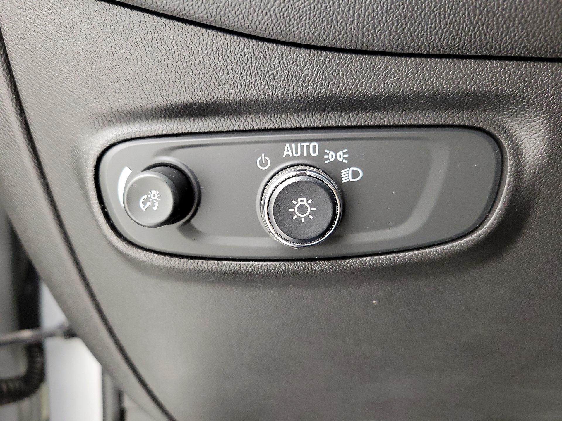 Thumbnail: 2022 Chevrolet Equinox - 13