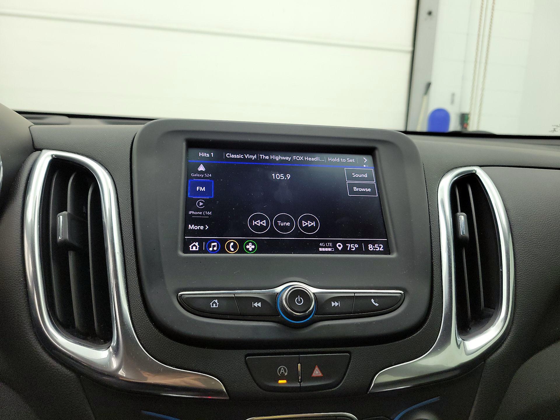 Thumbnail: 2022 Chevrolet Equinox - 15