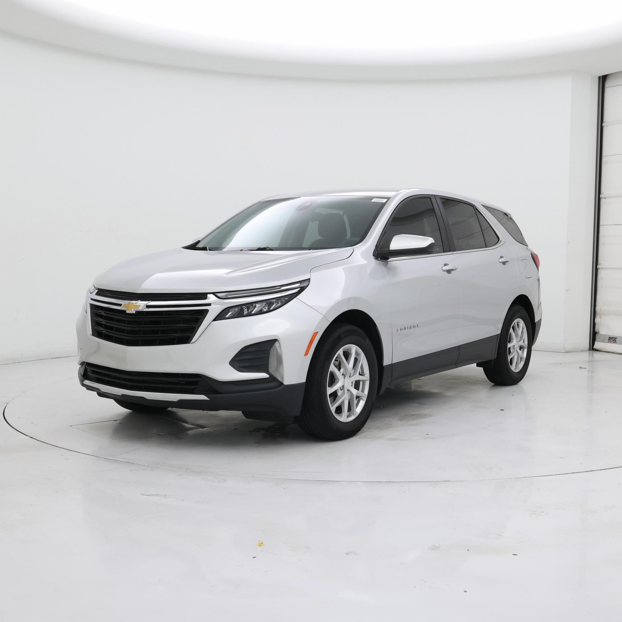 Thumbnail: 2022 Chevrolet Equinox - 4