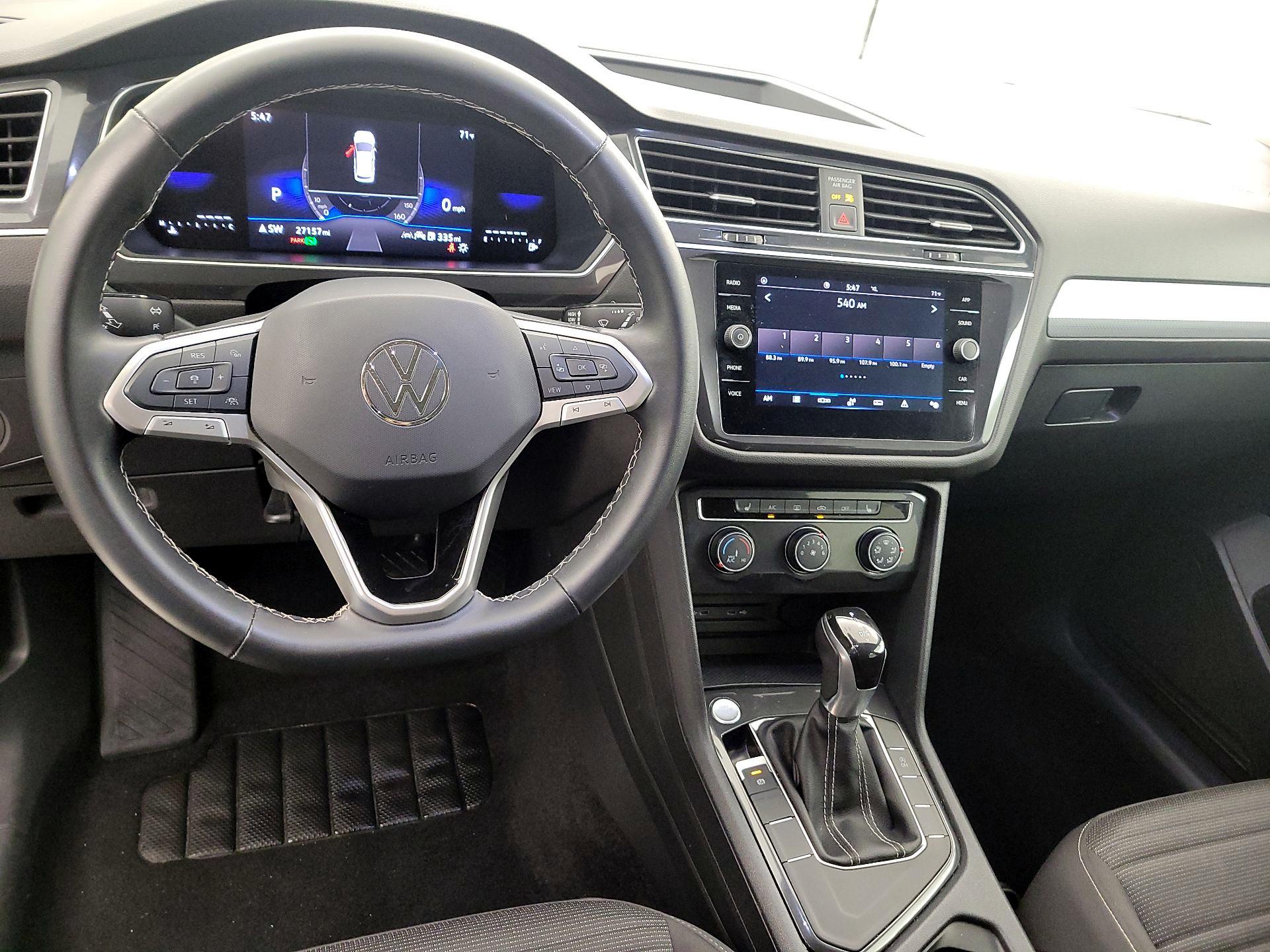 Thumbnail: 2024 Volkswagen Tiguan - 9