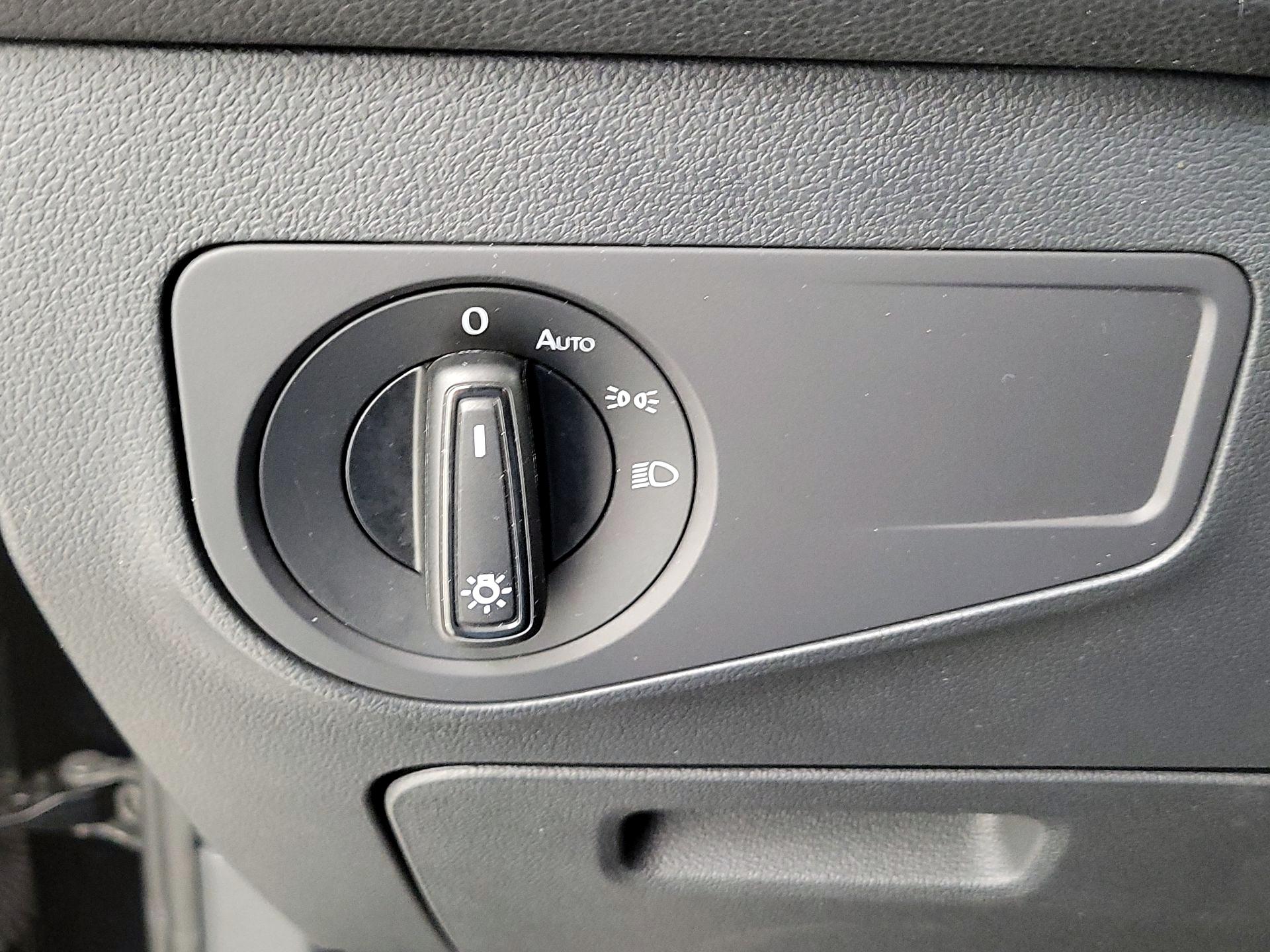 Thumbnail: 2024 Volkswagen Tiguan - 13