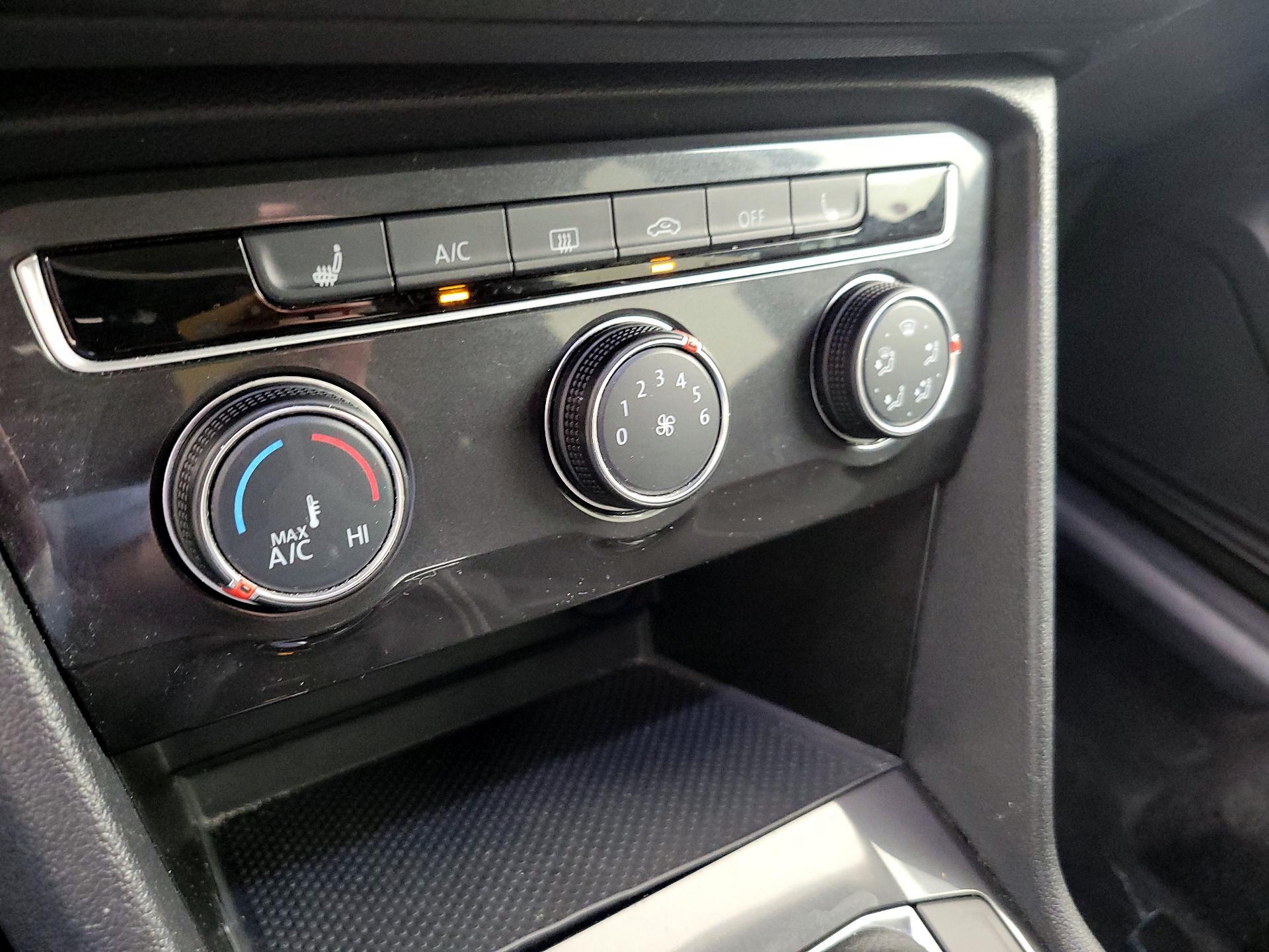 Thumbnail: 2024 Volkswagen Tiguan - 16