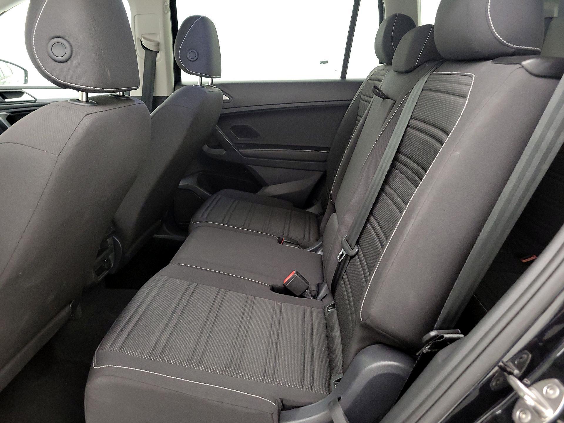 Thumbnail: 2024 Volkswagen Tiguan - 19