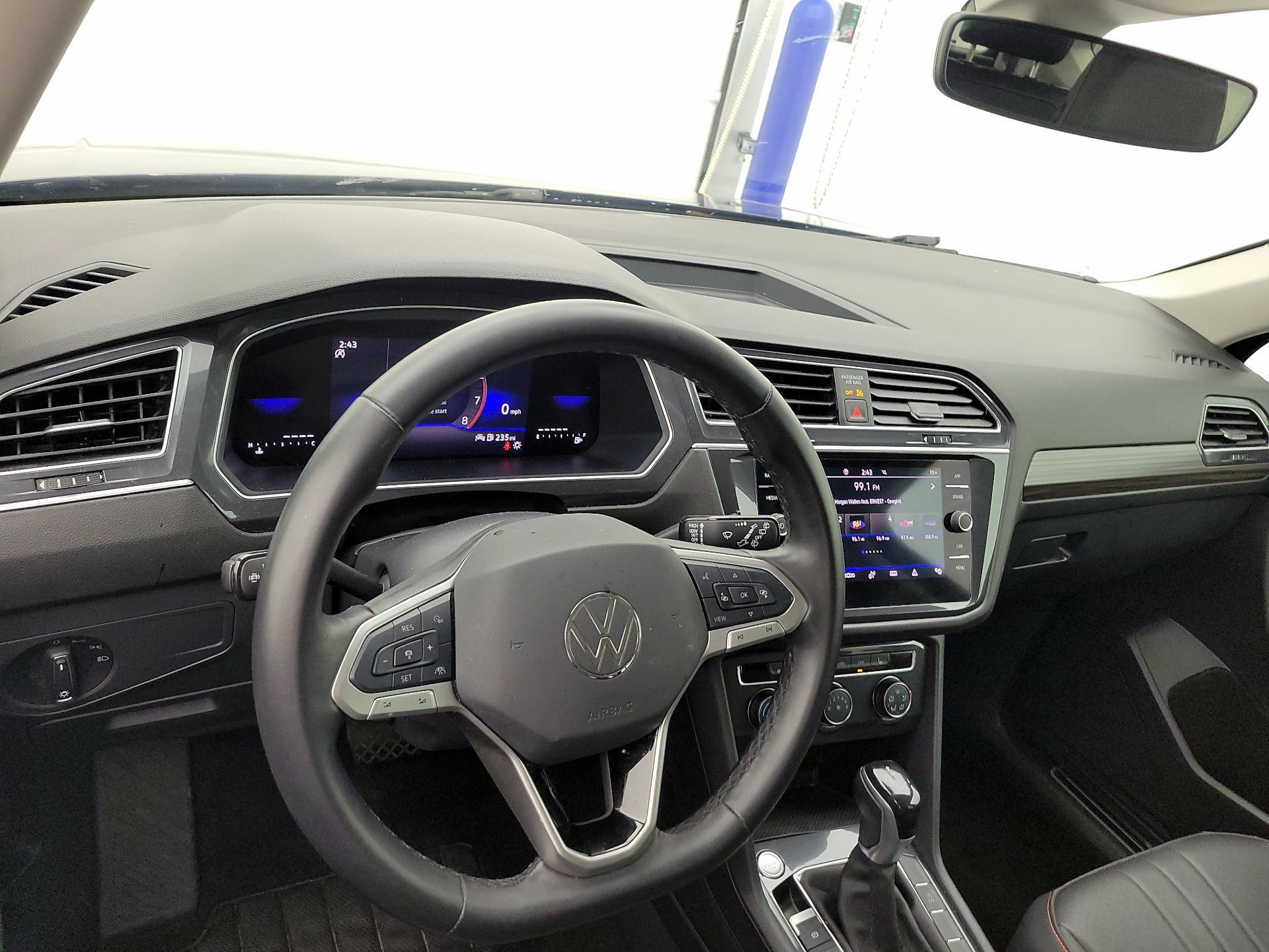 Thumbnail: 2024 Volkswagen Tiguan - 9