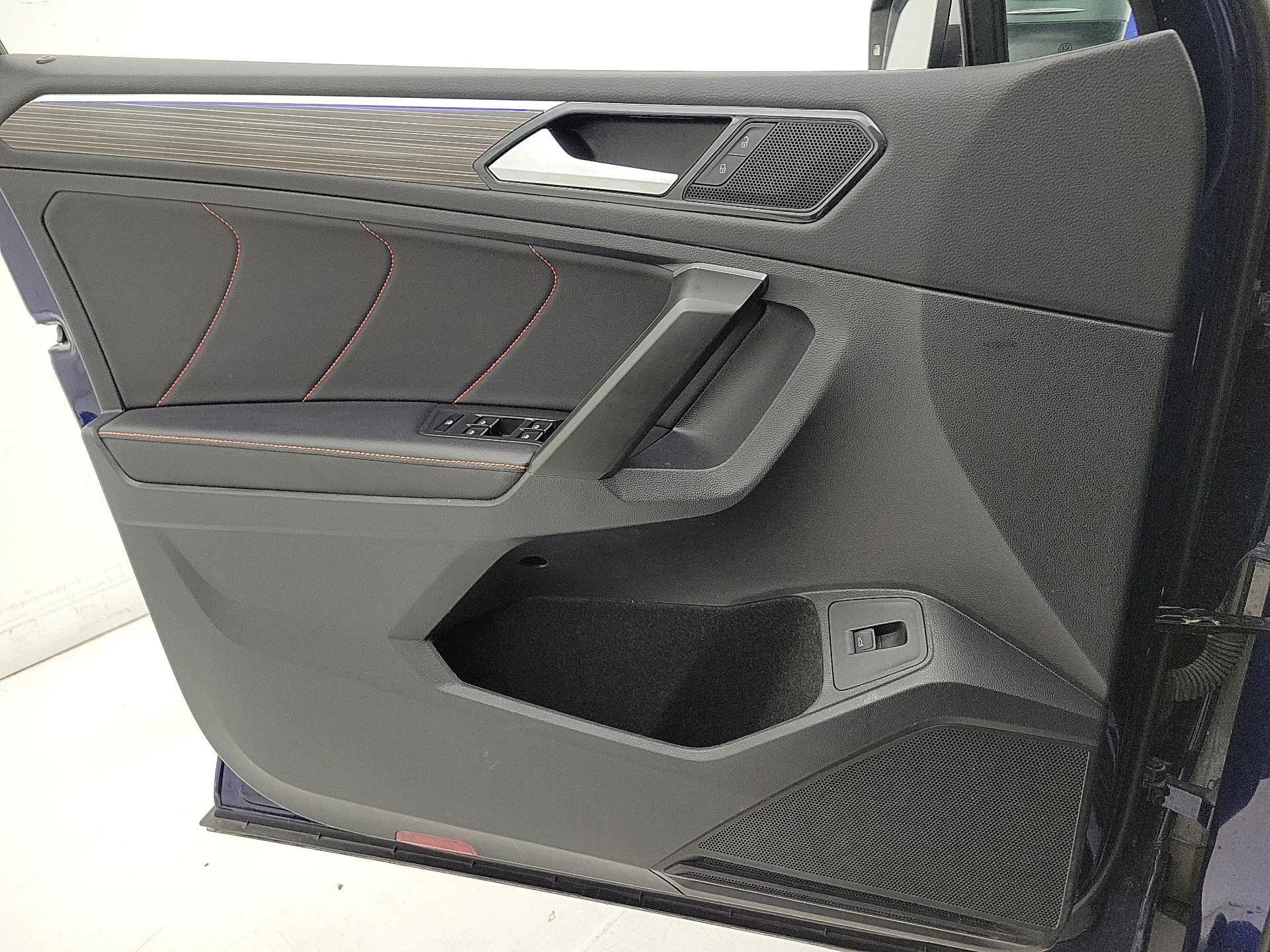 Thumbnail: 2024 Volkswagen Tiguan - 12