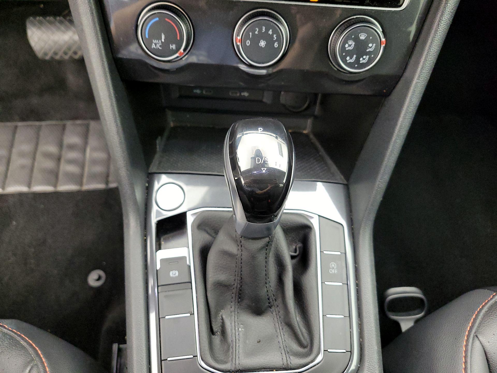 Thumbnail: 2024 Volkswagen Tiguan - 17