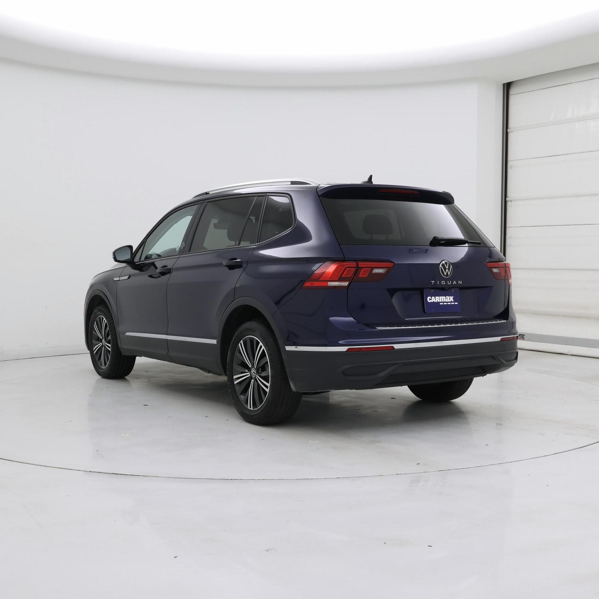 Thumbnail: 2024 Volkswagen Tiguan - 2