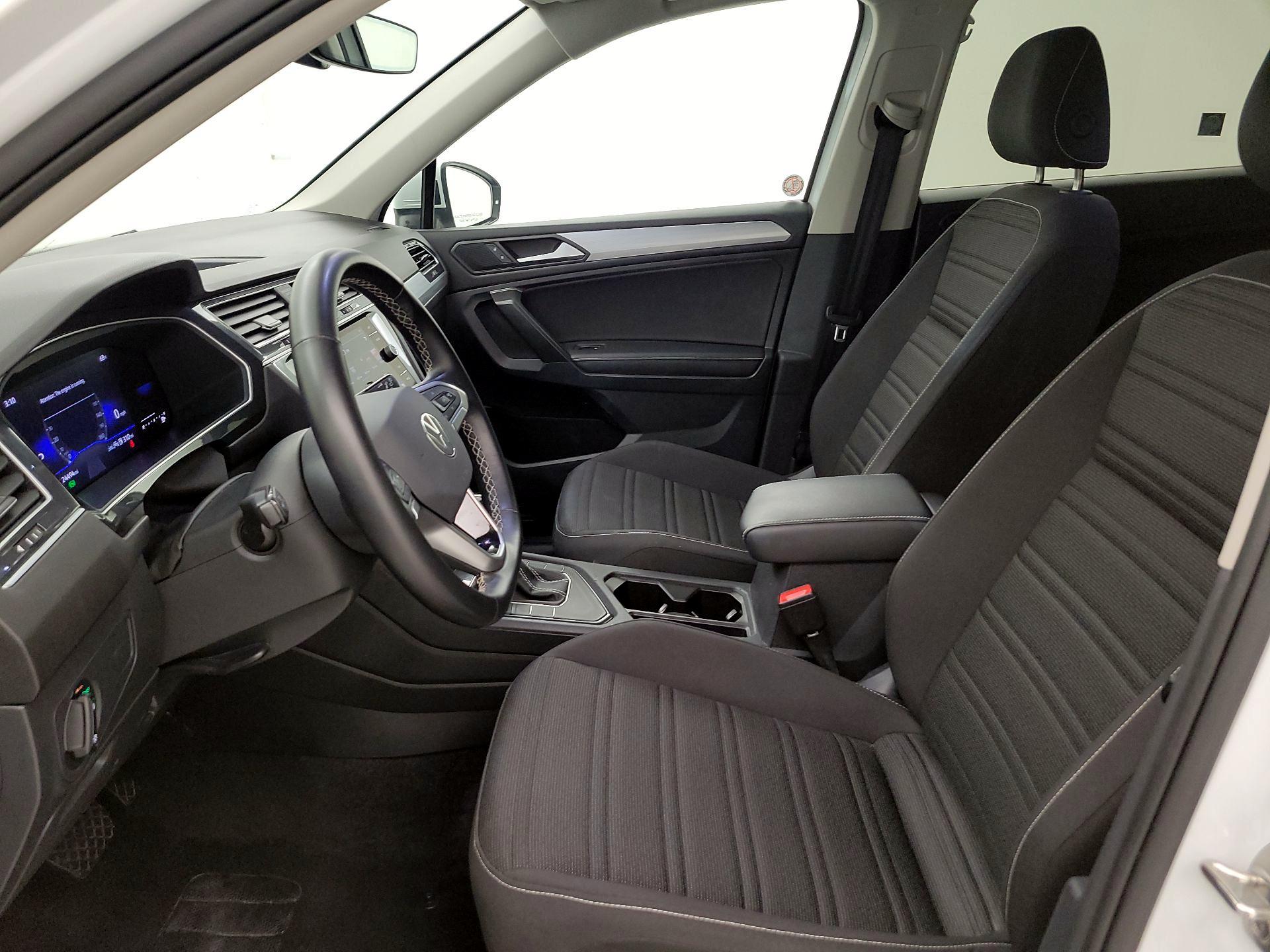 Thumbnail: 2024 Volkswagen Tiguan - 11