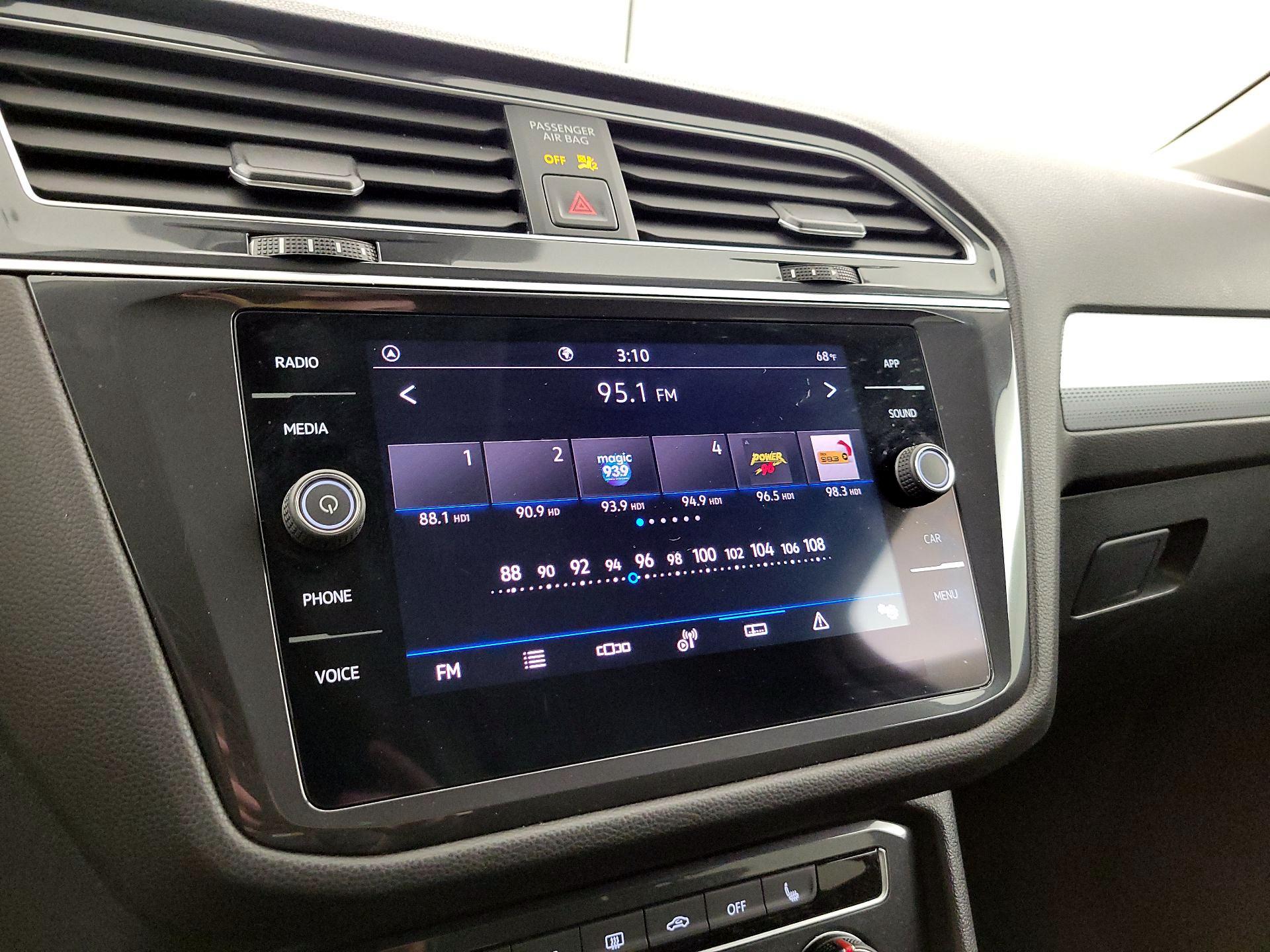 Thumbnail: 2024 Volkswagen Tiguan - 15