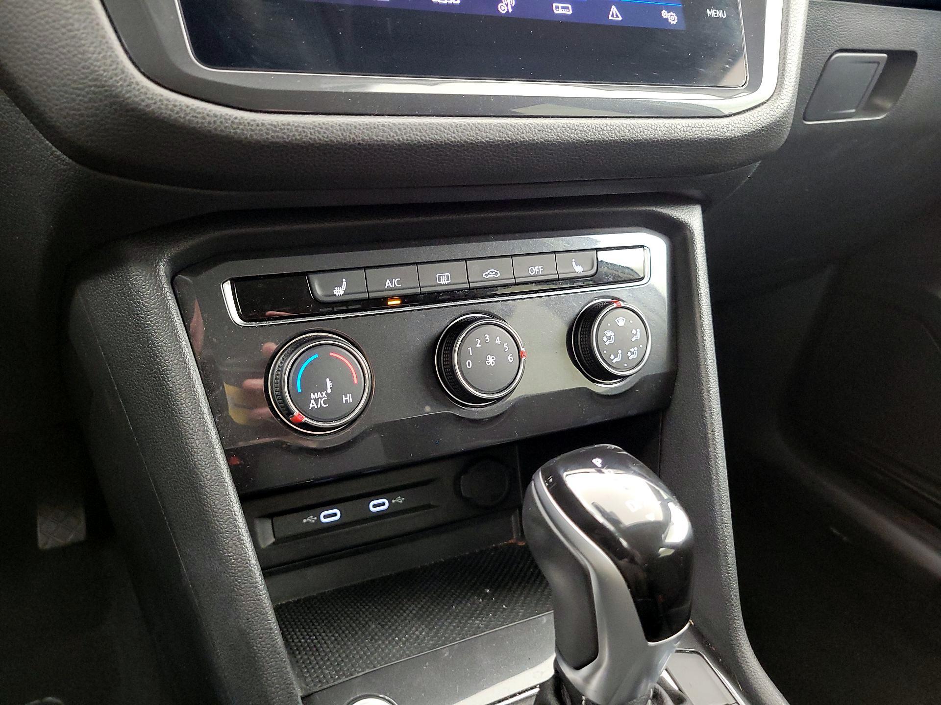 Thumbnail: 2024 Volkswagen Tiguan - 16