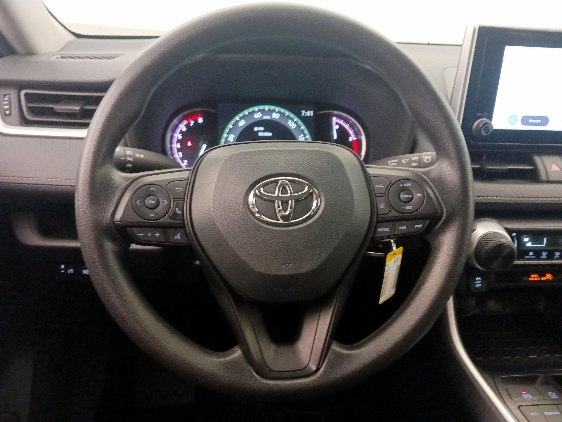 Thumbnail: 2025 Toyota RAV4 - 10