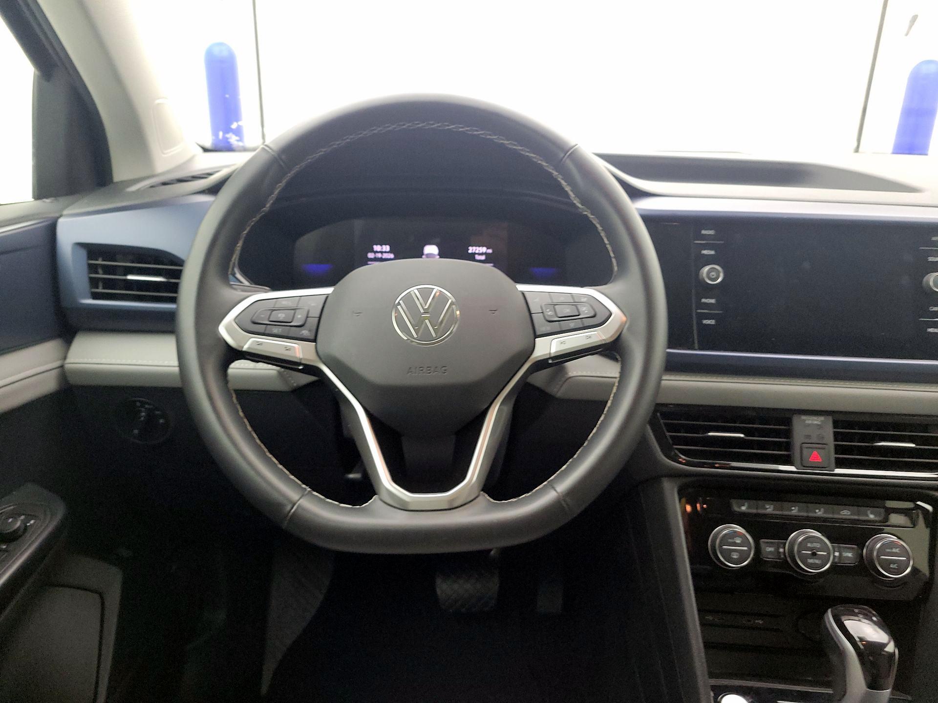 Thumbnail: 2024 Volkswagen Taos - 10