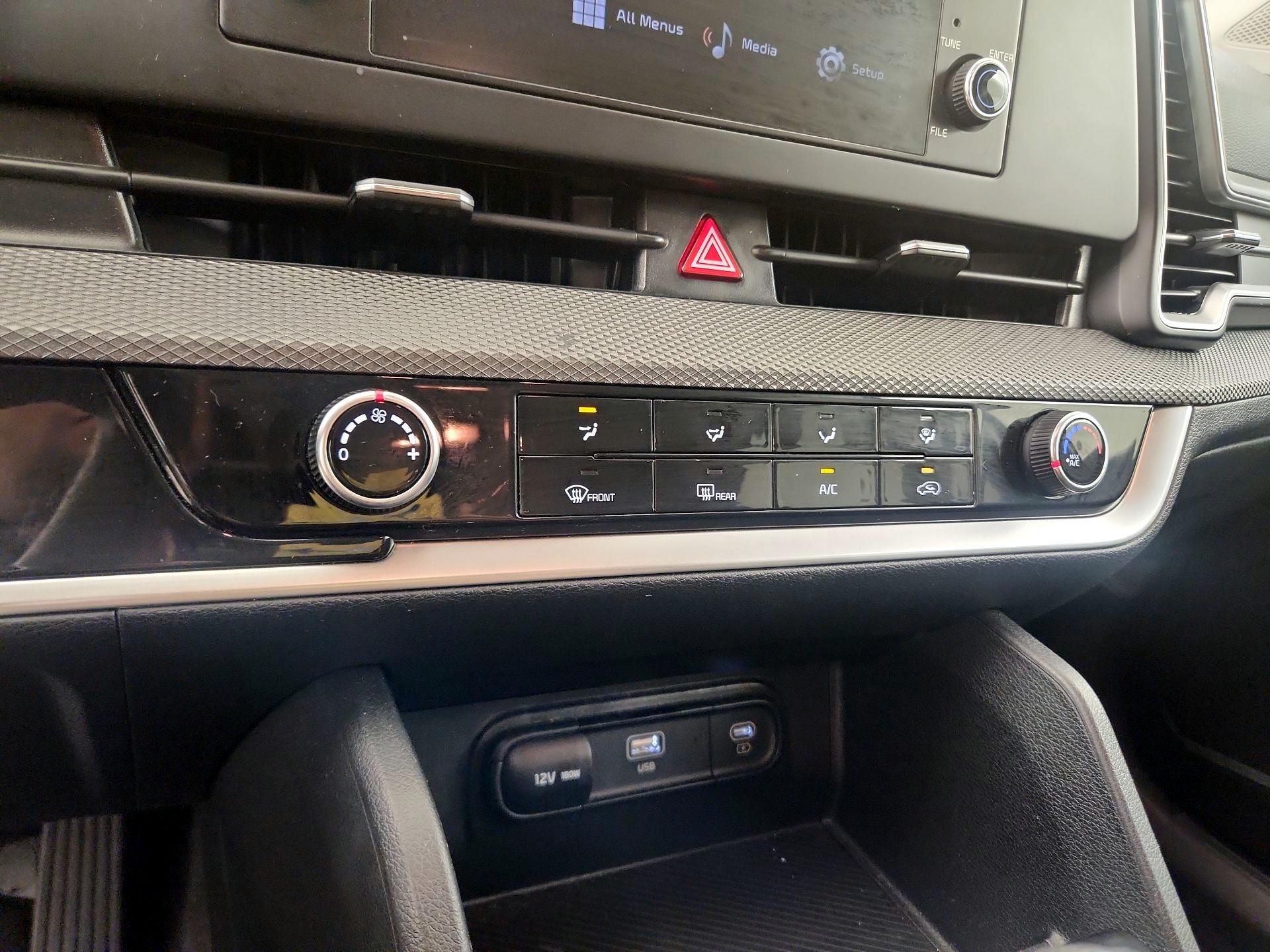 Thumbnail: 2024 Kia Sportage - 16