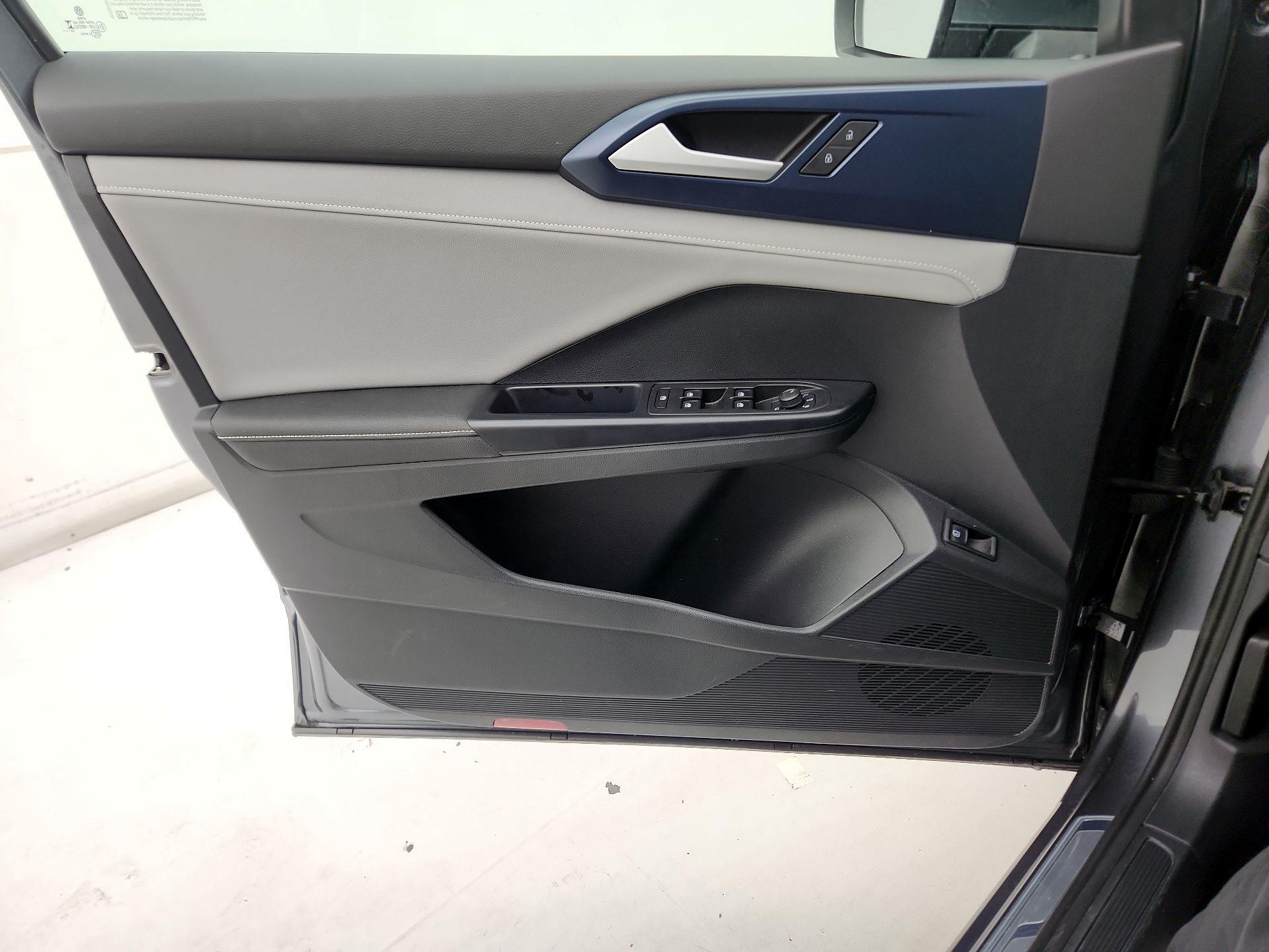 Thumbnail: 2024 Volkswagen Taos - 12