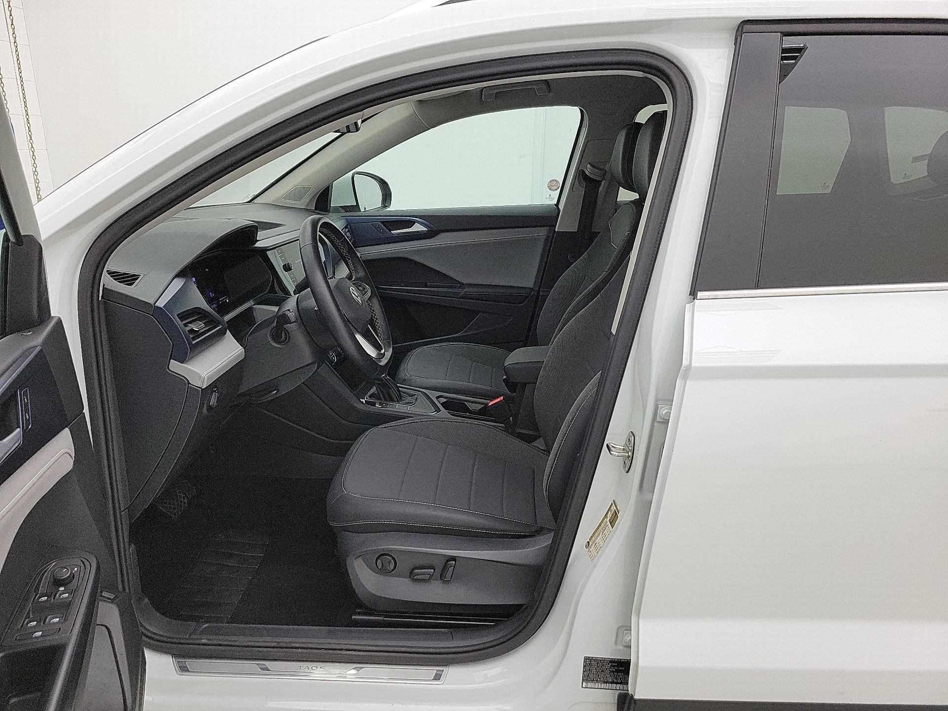 Thumbnail: 2024 Volkswagen Taos - 11