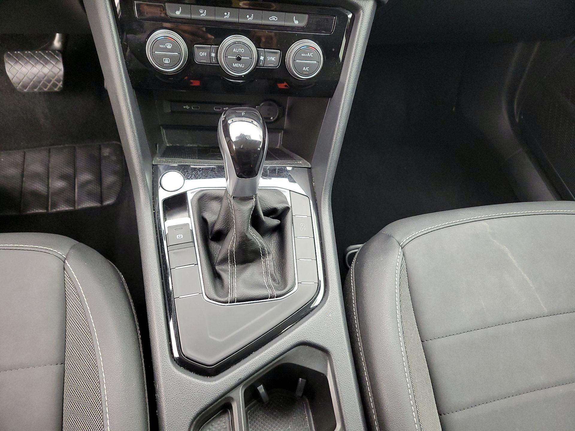 Thumbnail: 2024 Volkswagen Taos - 17