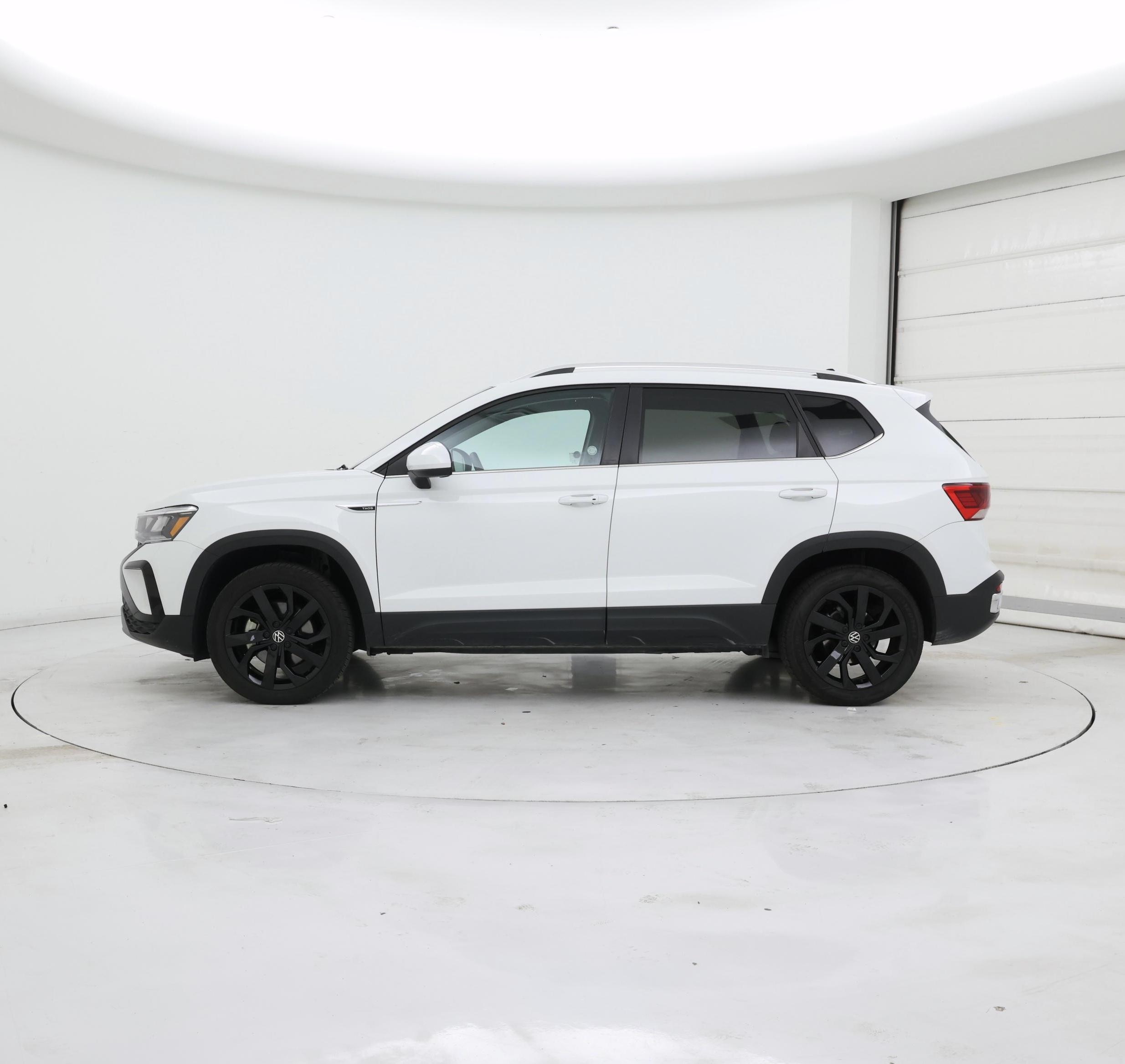 Thumbnail: 2024 Volkswagen Taos - 3