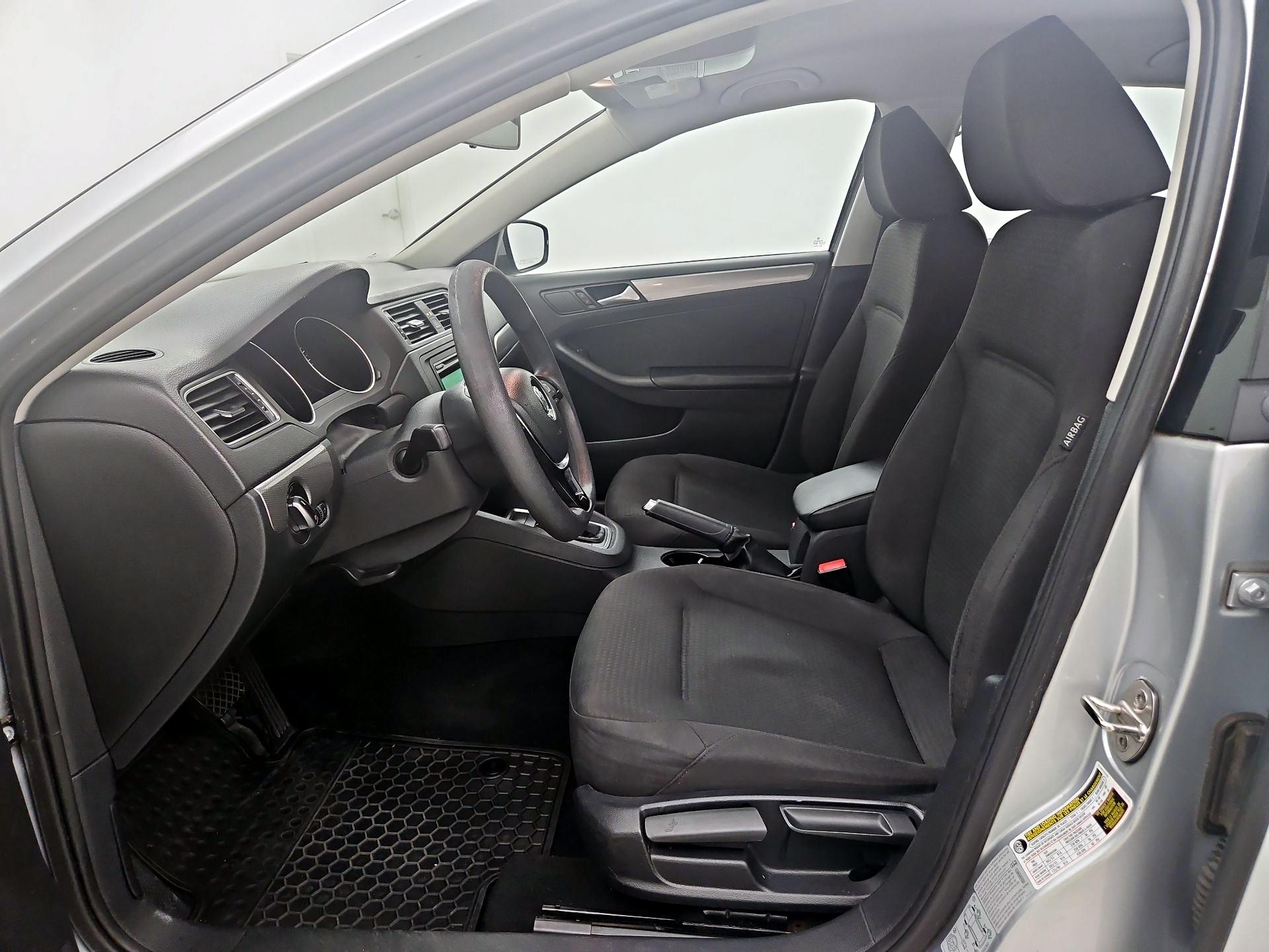 Thumbnail: 2015 Volkswagen Jetta - 11