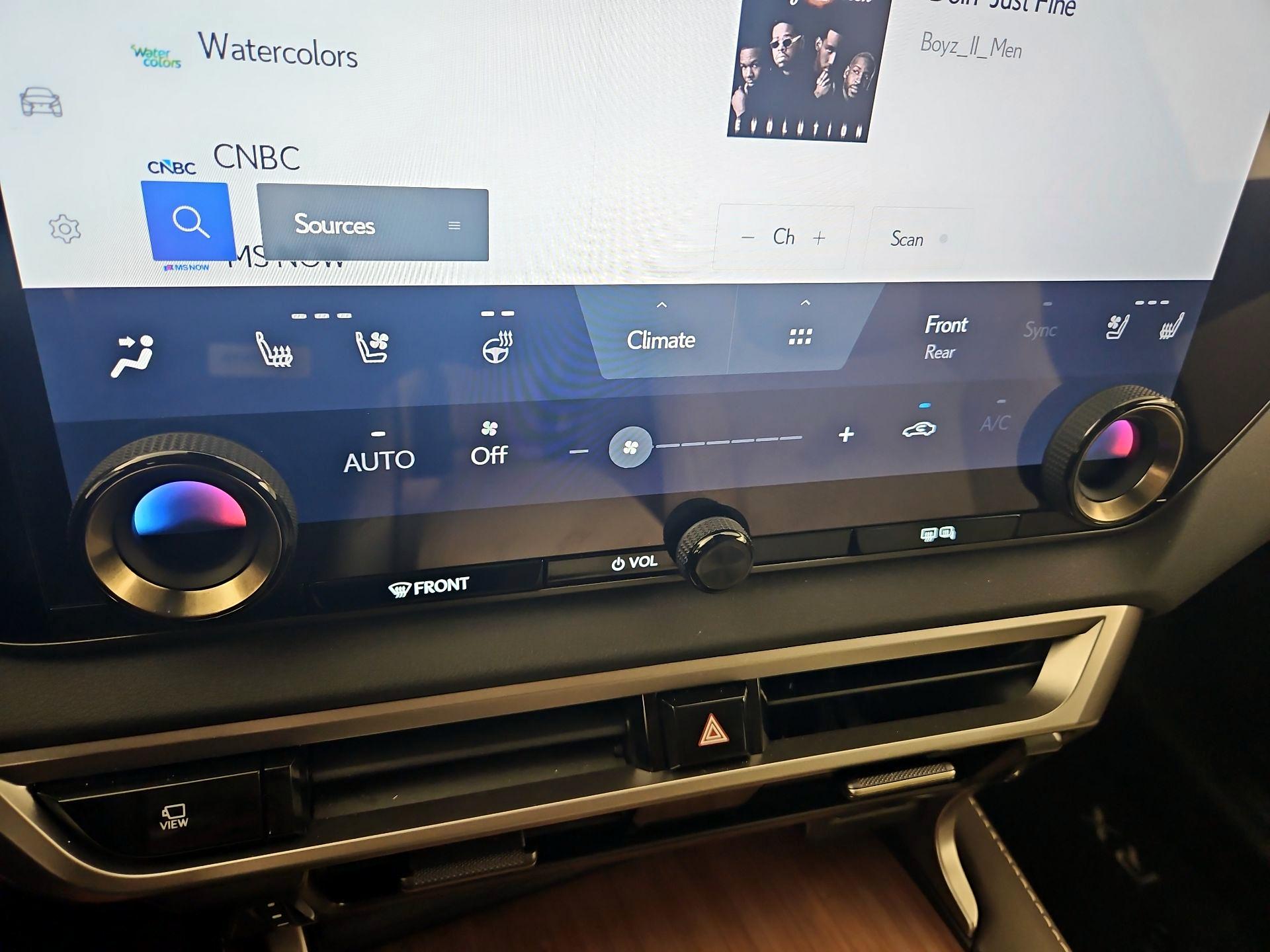 Thumbnail: 2023 Lexus RX - 17