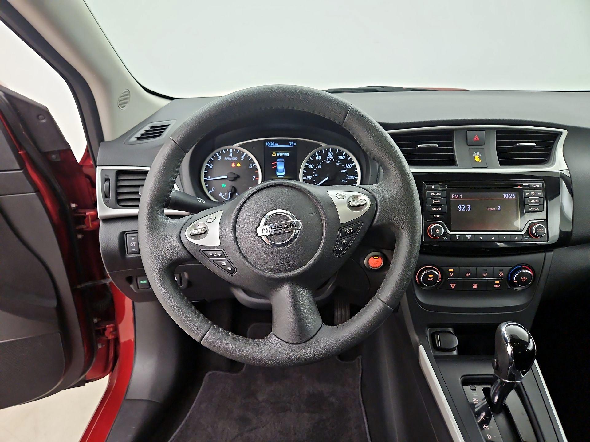 Thumbnail: 2017 Nissan Sentra - 10