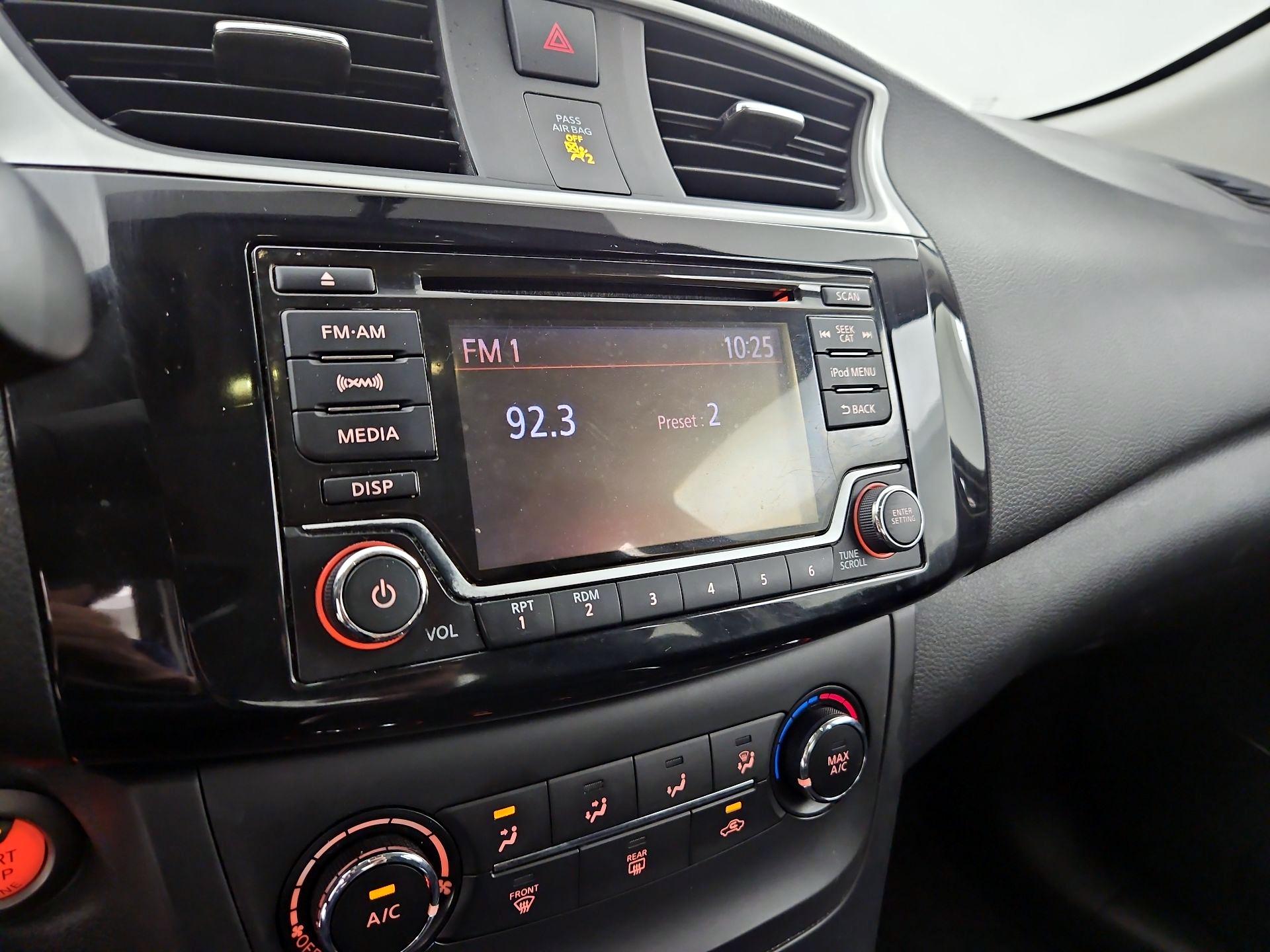 Thumbnail: 2017 Nissan Sentra - 15