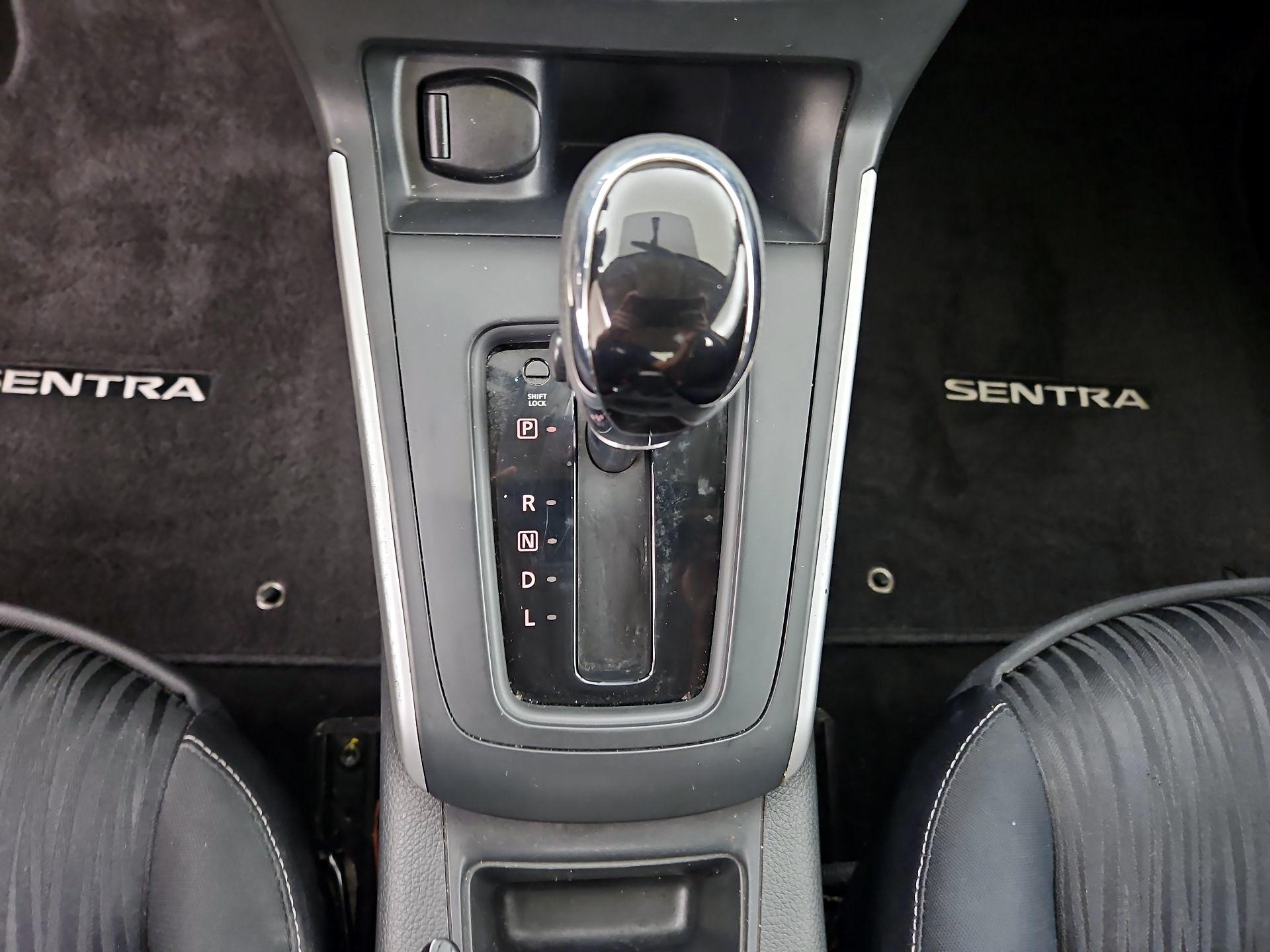 Thumbnail: 2017 Nissan Sentra - 17