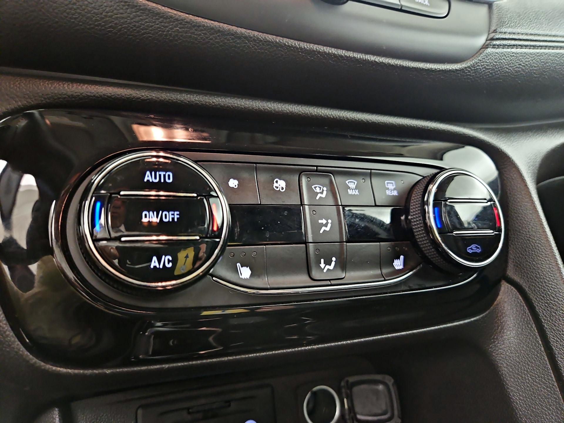 Thumbnail: 2020 Buick Encore GX - 17