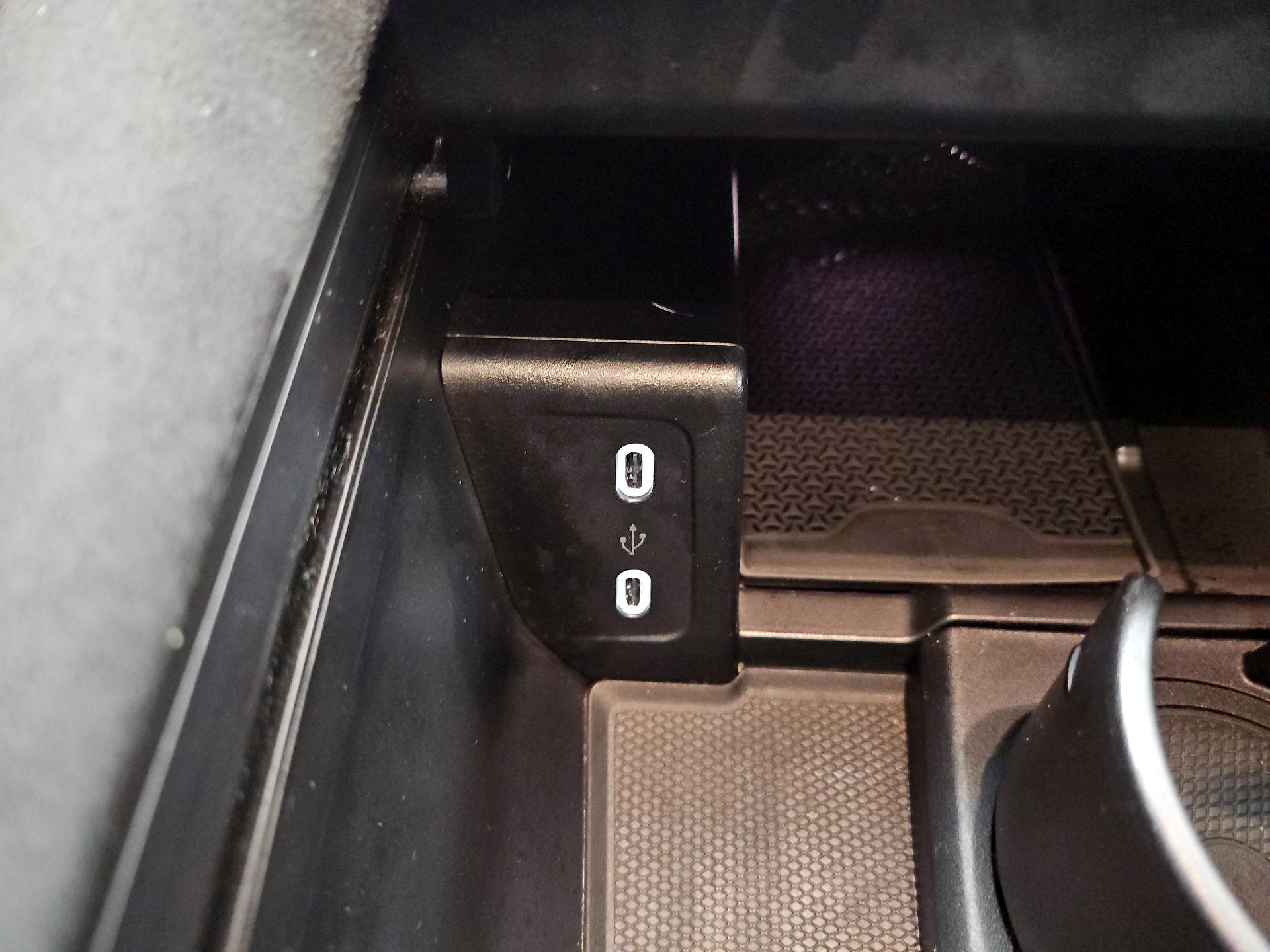 Thumbnail: 2022 Mercedes-Benz EQS - 19