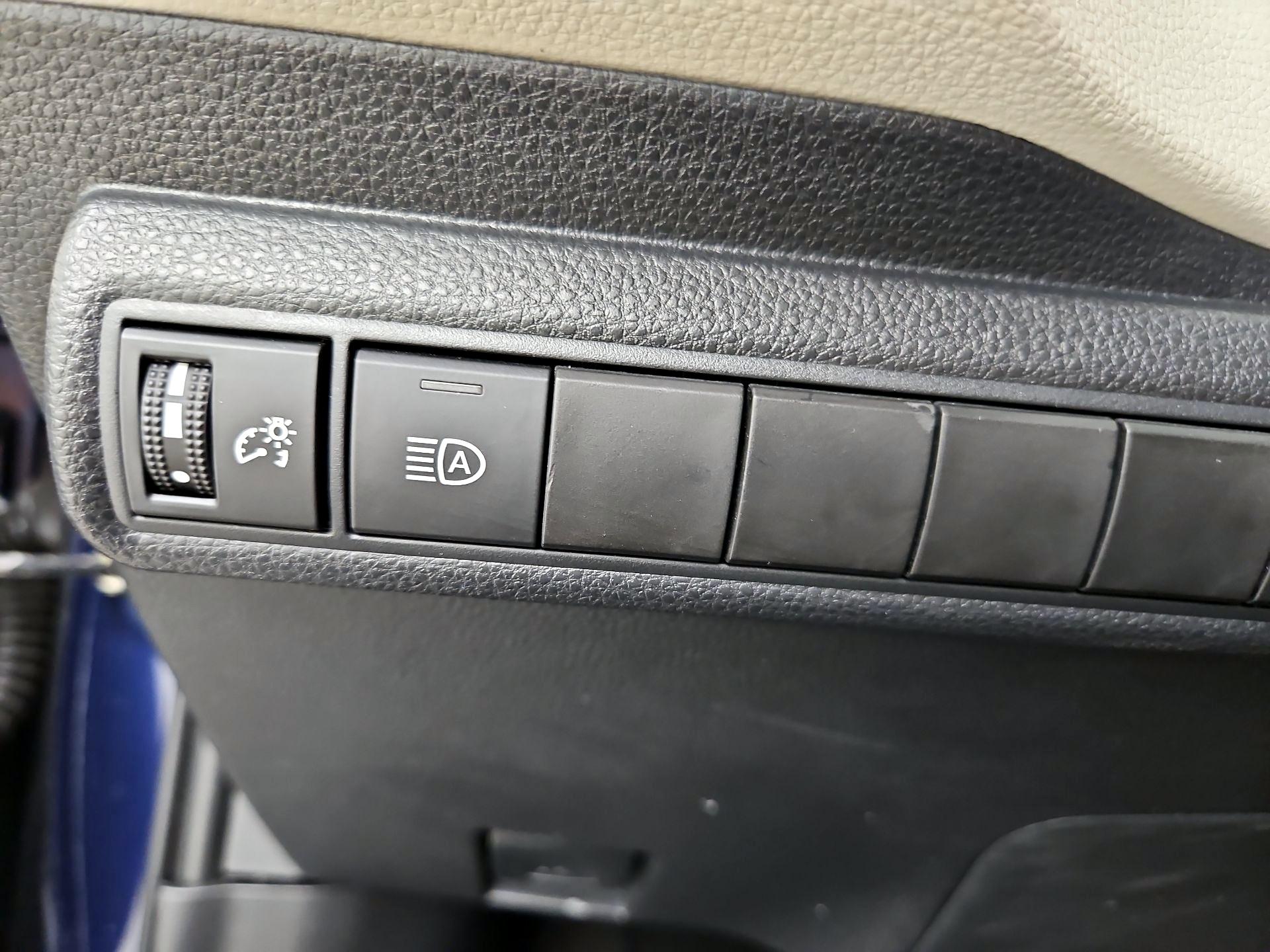 Thumbnail: 2022 Toyota Corolla - 13