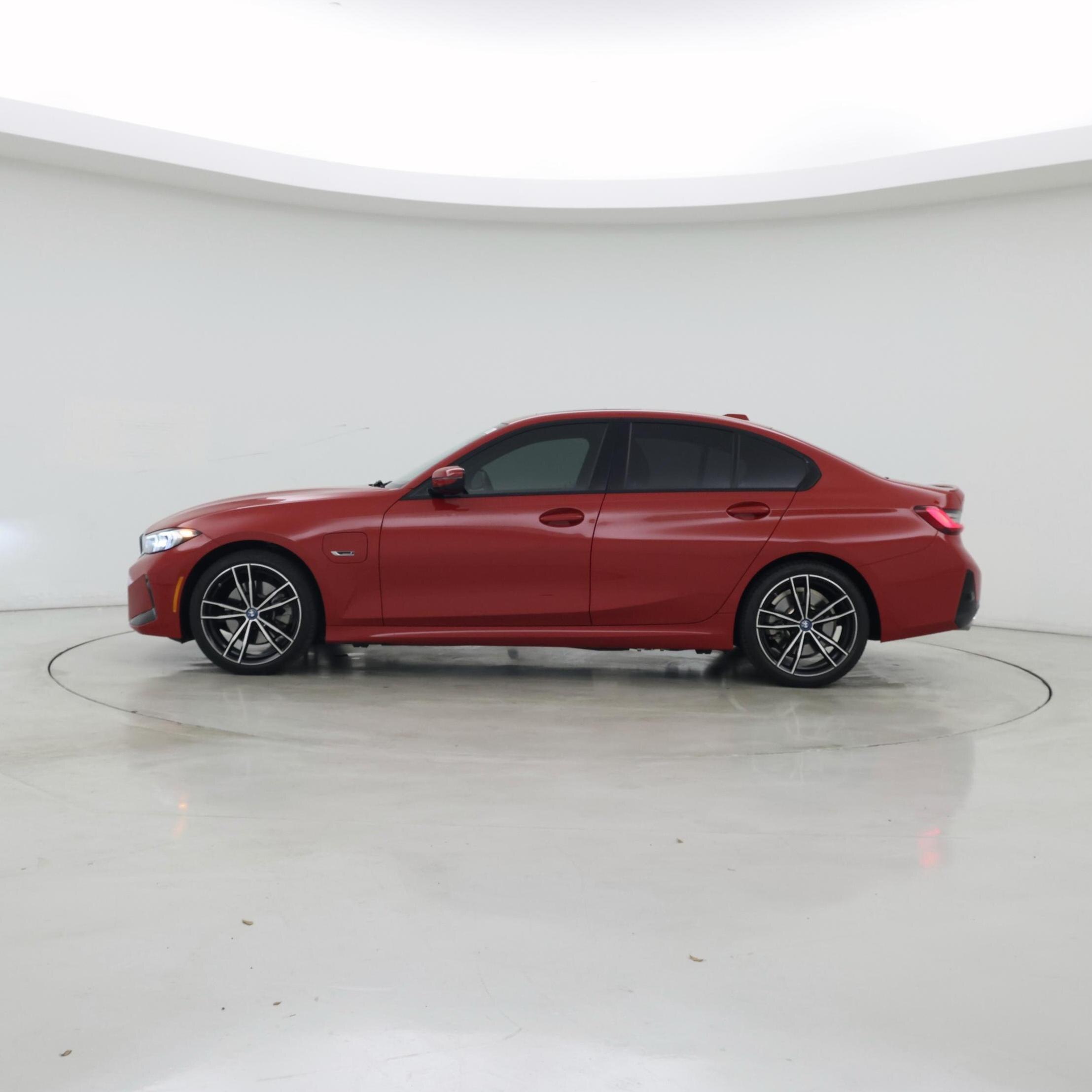 Thumbnail: 2023 BMW 3 Series - 3