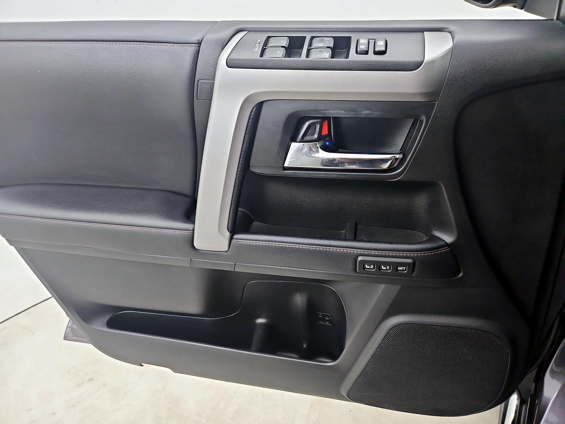 Thumbnail: 2021 Toyota 4Runner - 12