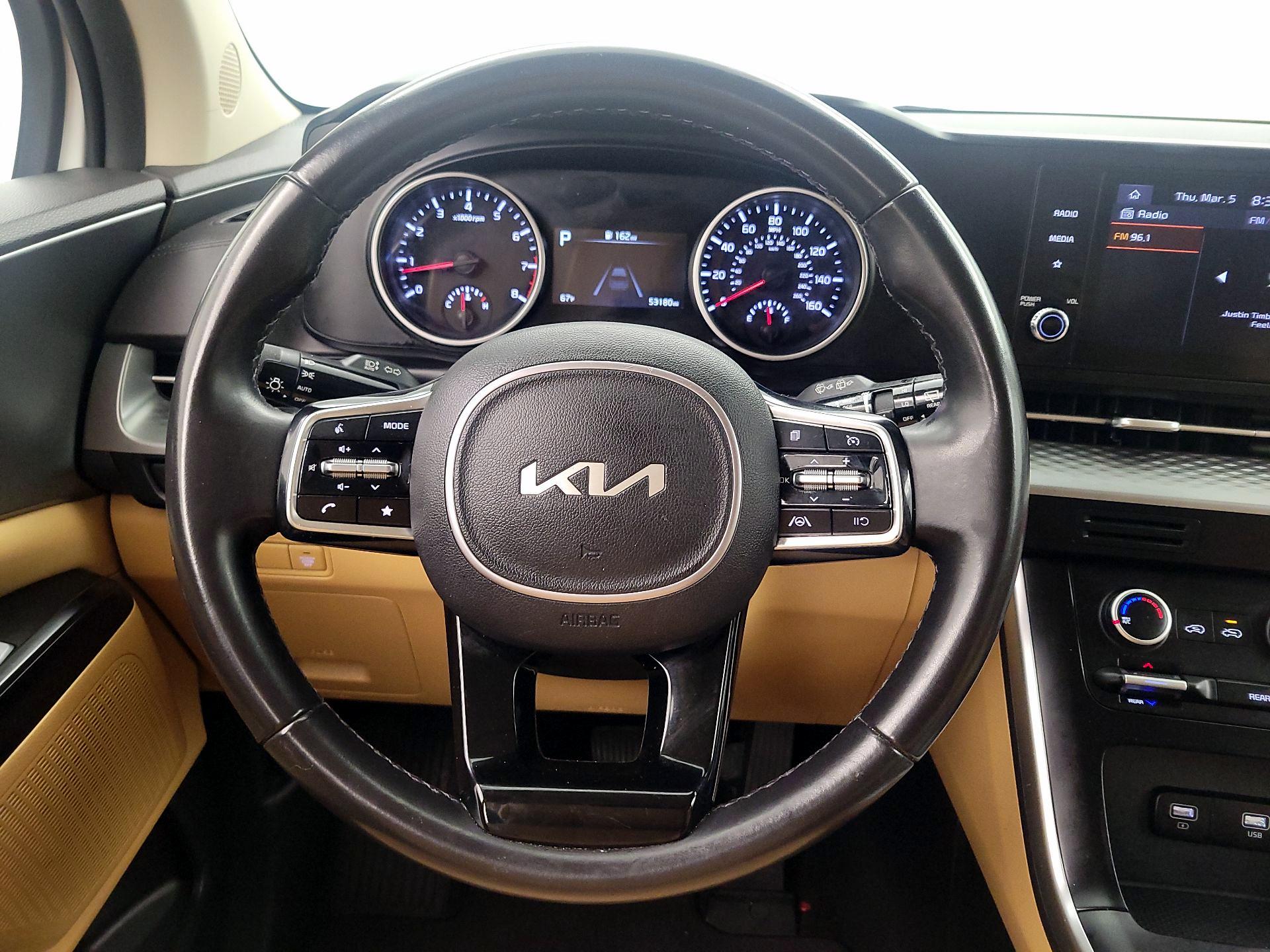 Thumbnail: 2022 Kia Carnival - 10