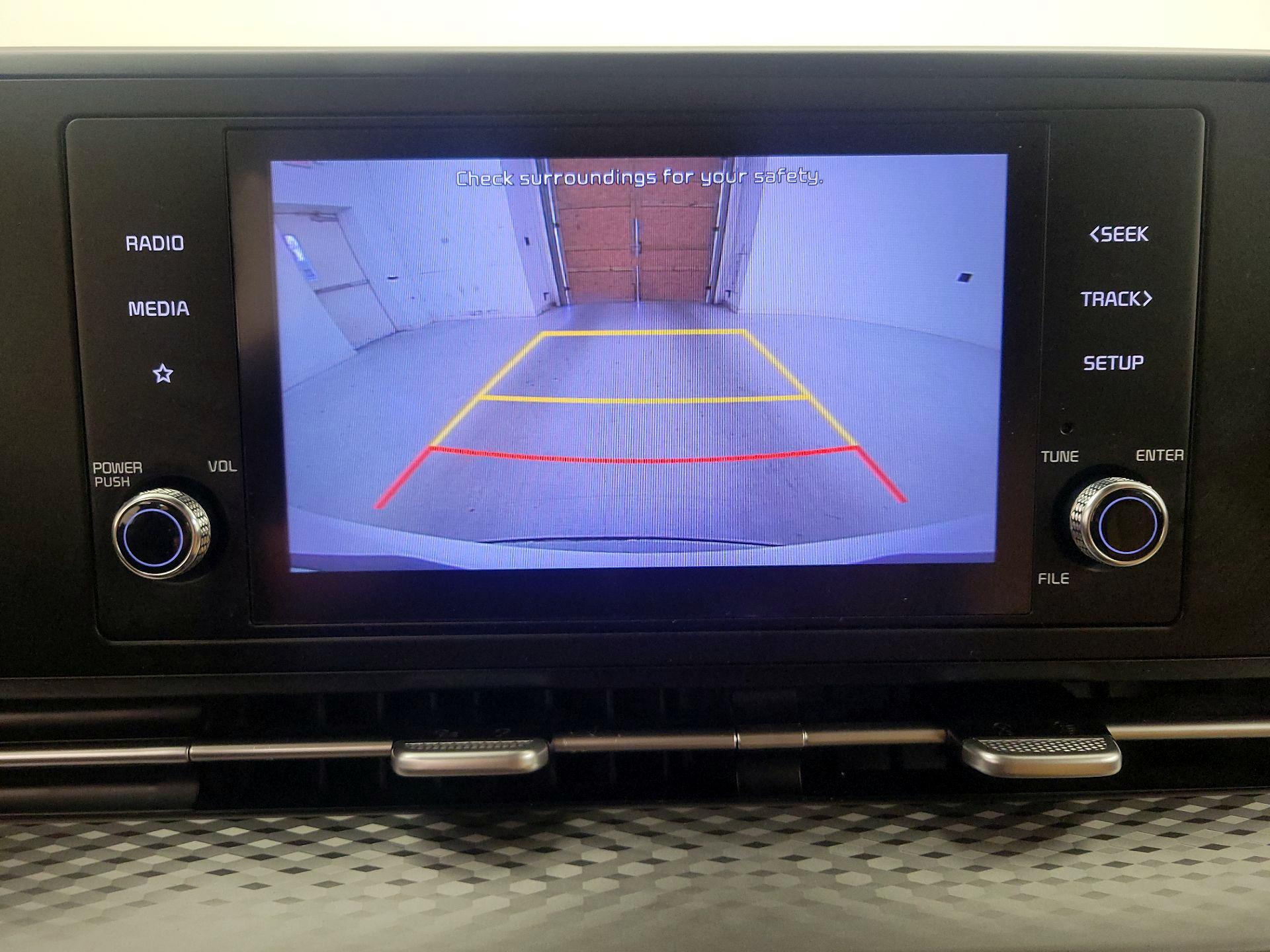 Thumbnail: 2022 Kia Carnival - 14