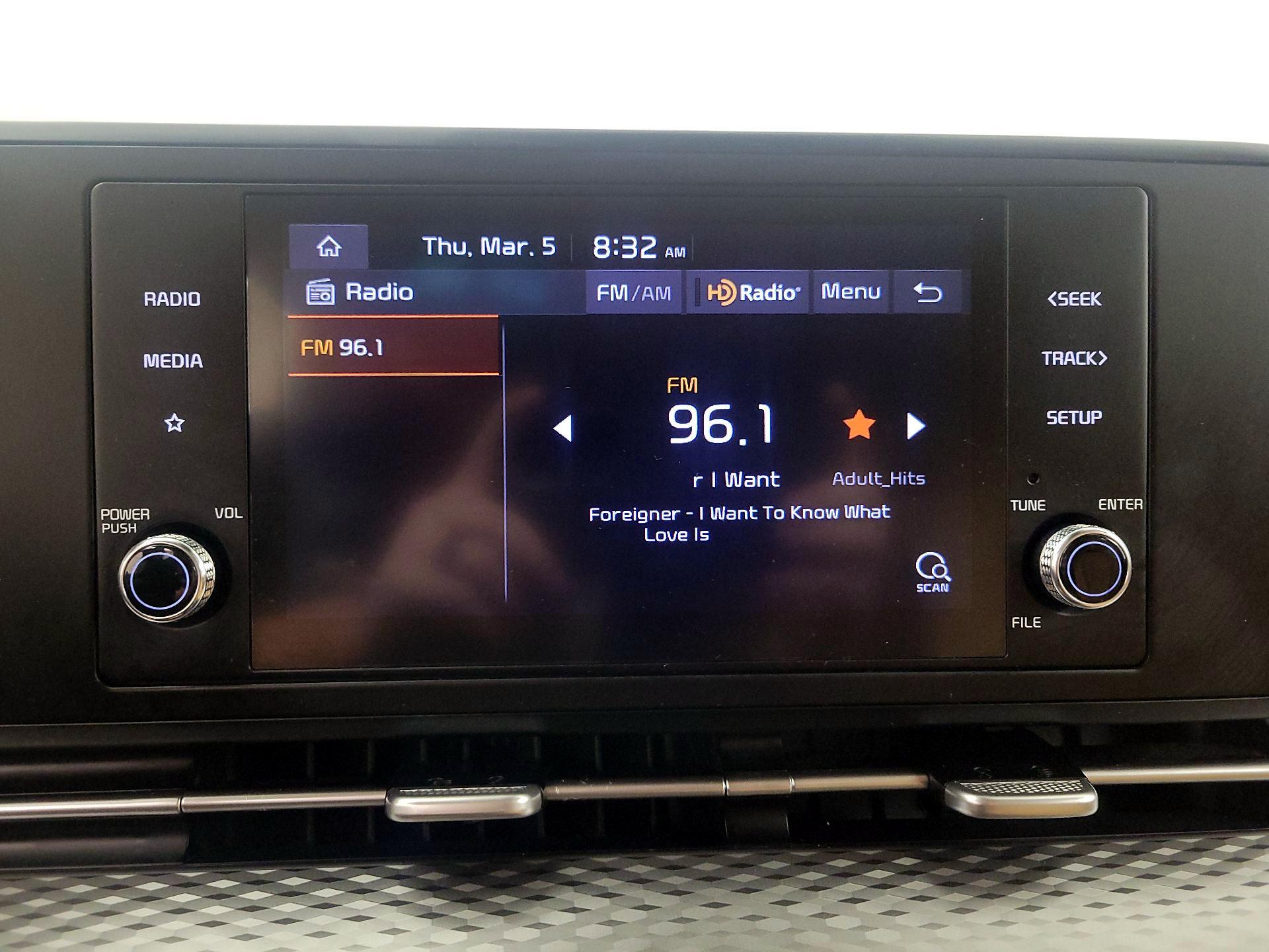 Thumbnail: 2022 Kia Carnival - 15