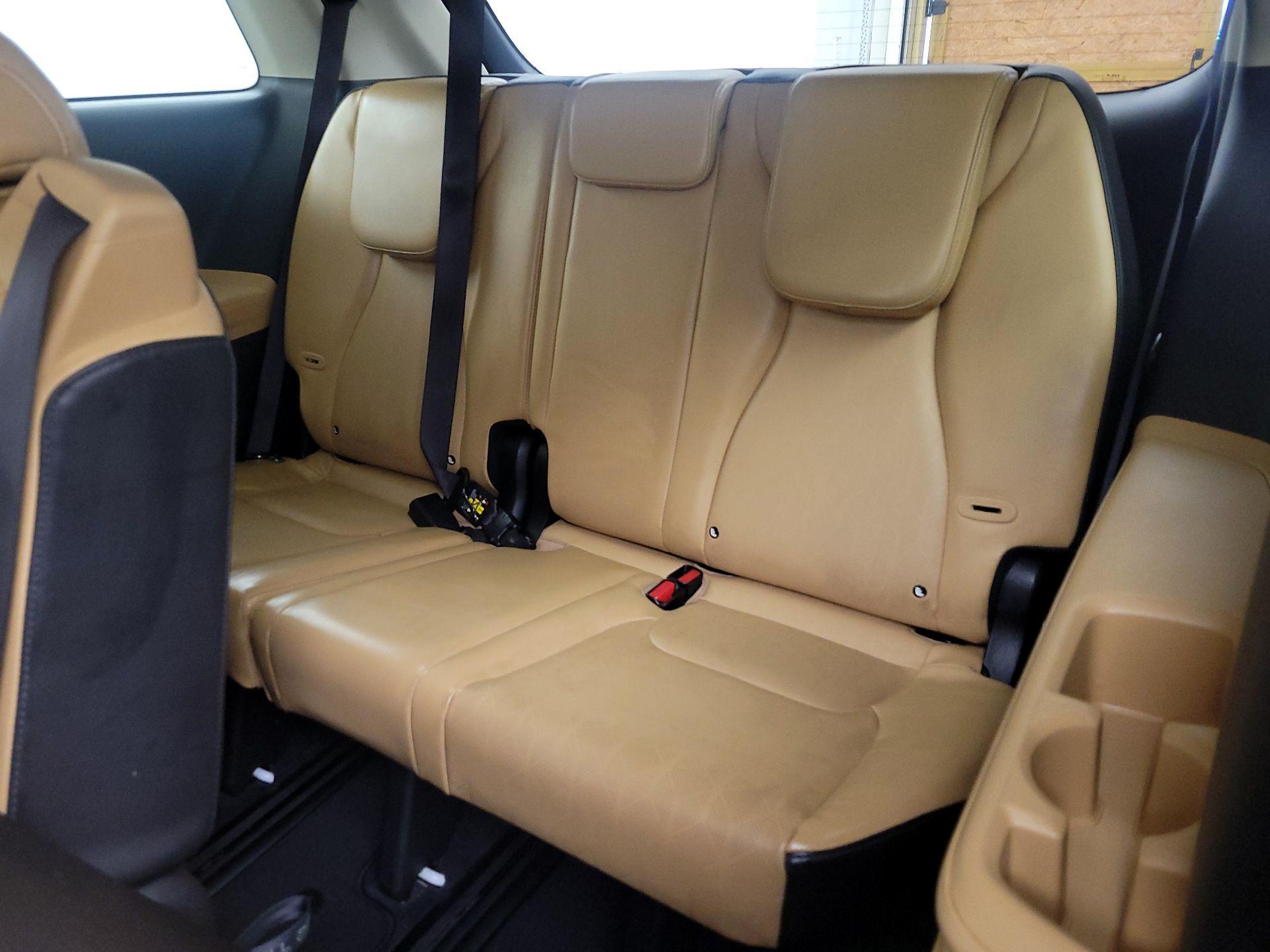 Thumbnail: 2022 Kia Carnival - 20