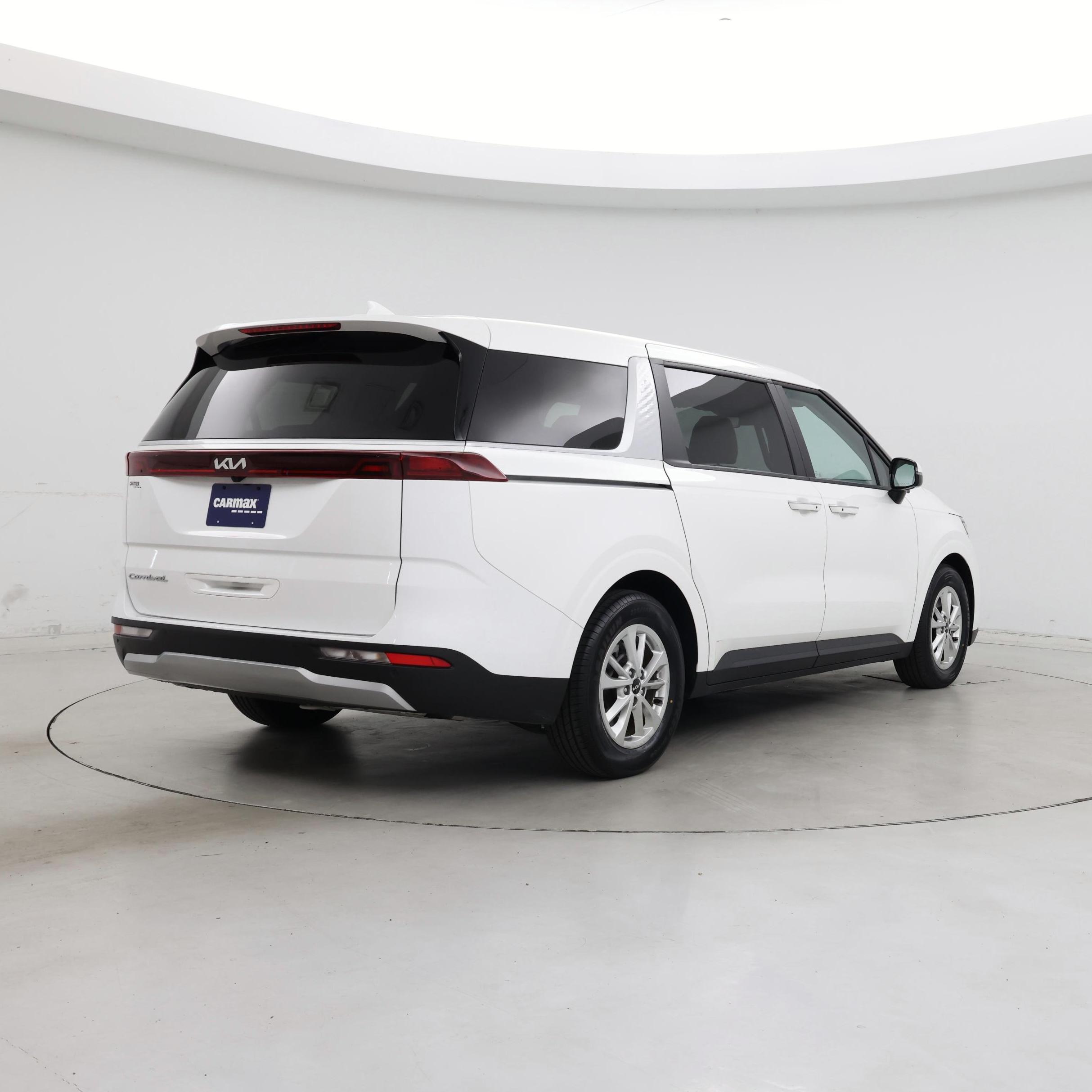 Thumbnail: 2022 Kia Carnival - 8