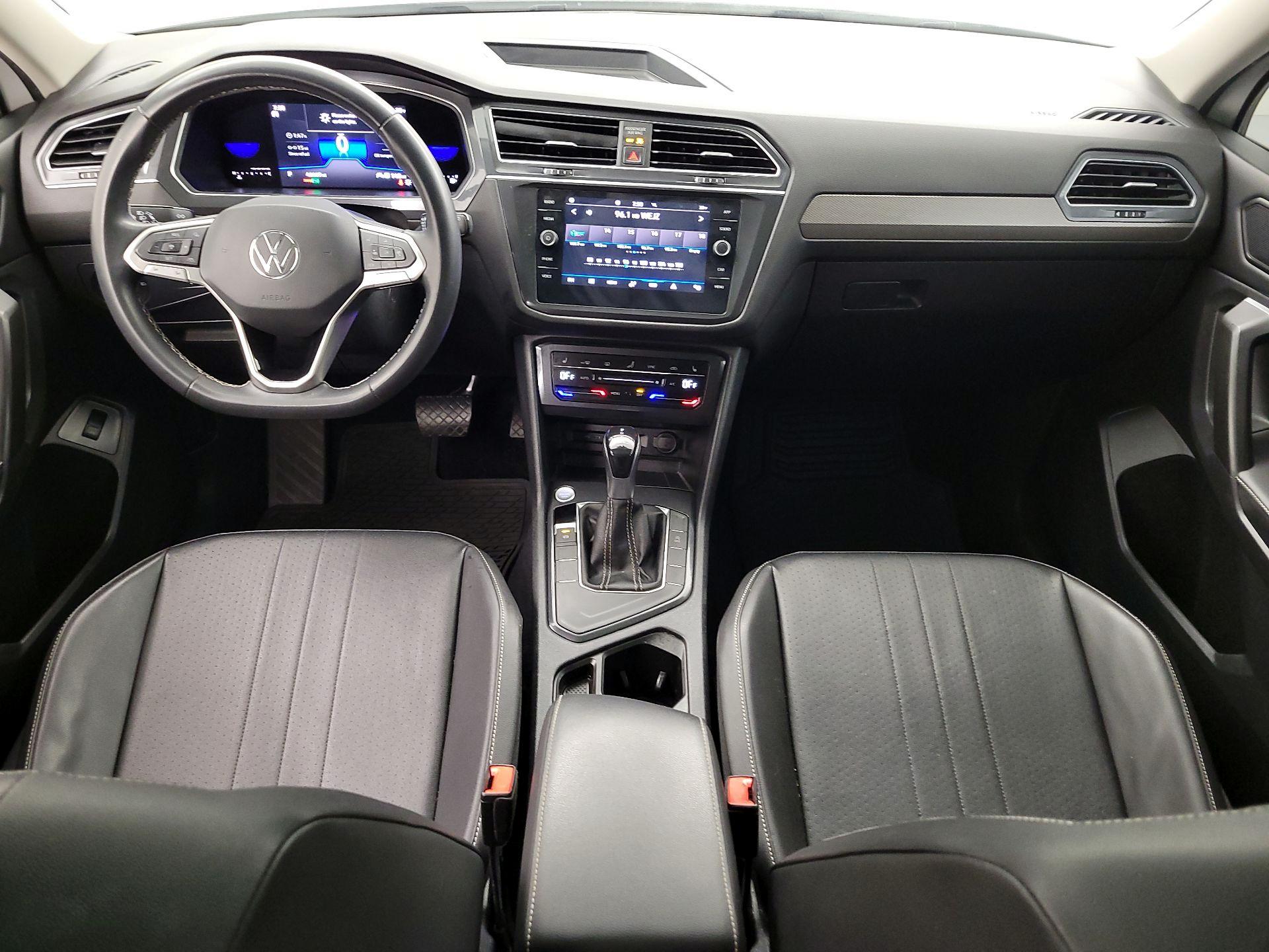 Thumbnail: 2022 Volkswagen Tiguan - 9