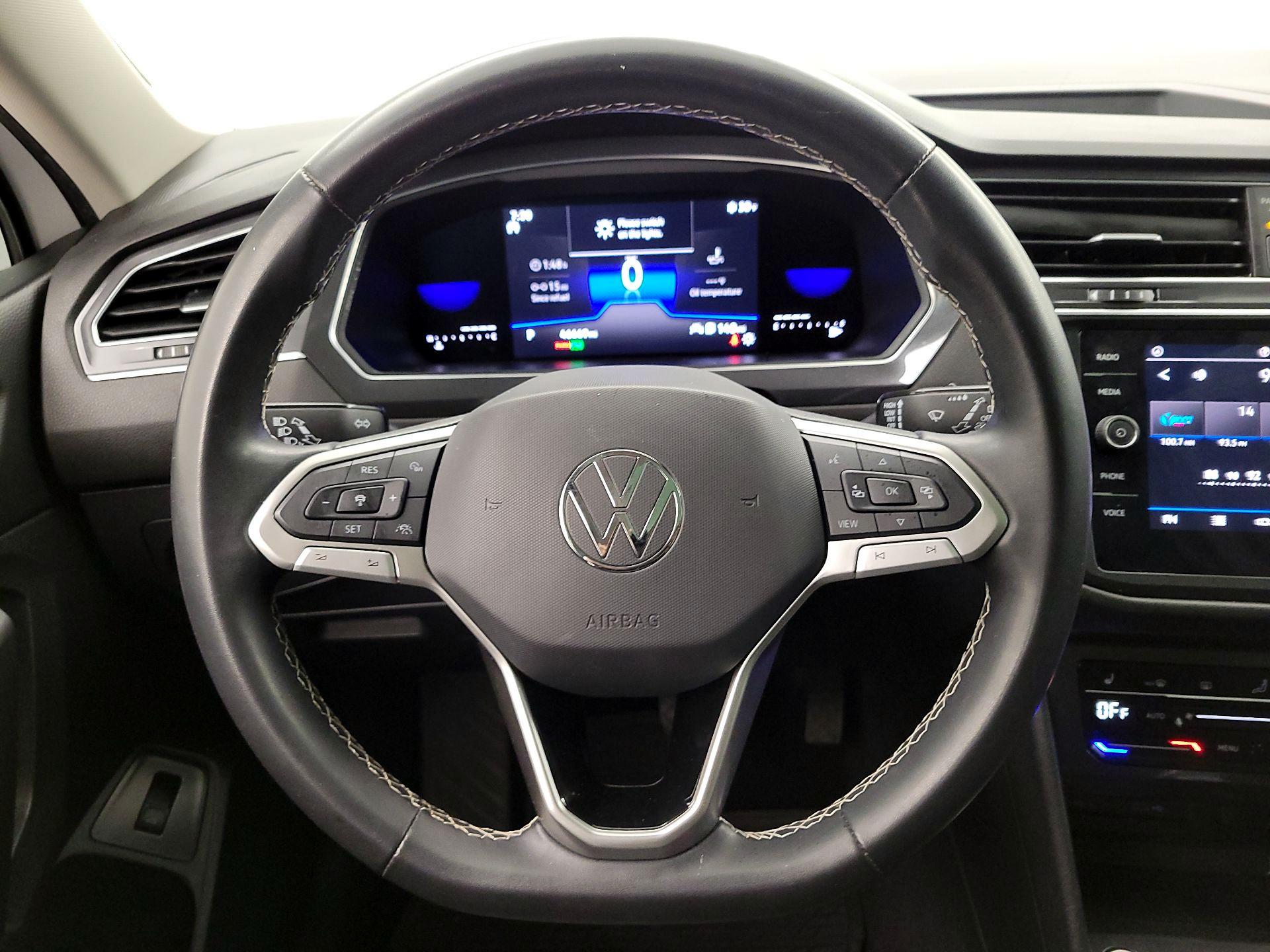 Thumbnail: 2022 Volkswagen Tiguan - 10