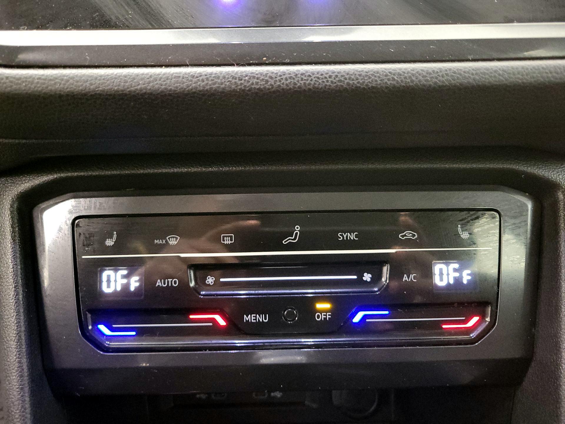 Thumbnail: 2022 Volkswagen Tiguan - 16