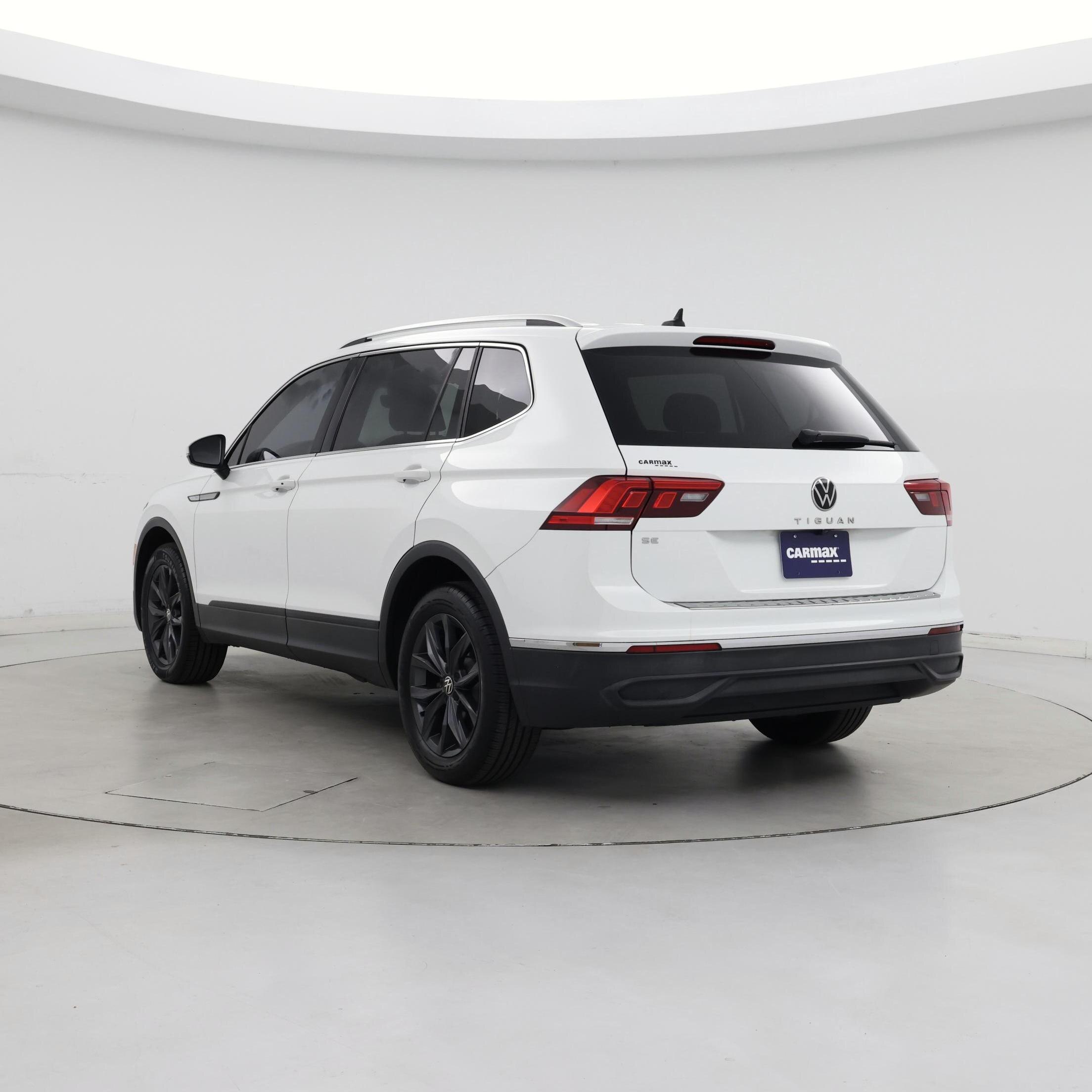 Thumbnail: 2022 Volkswagen Tiguan - 2