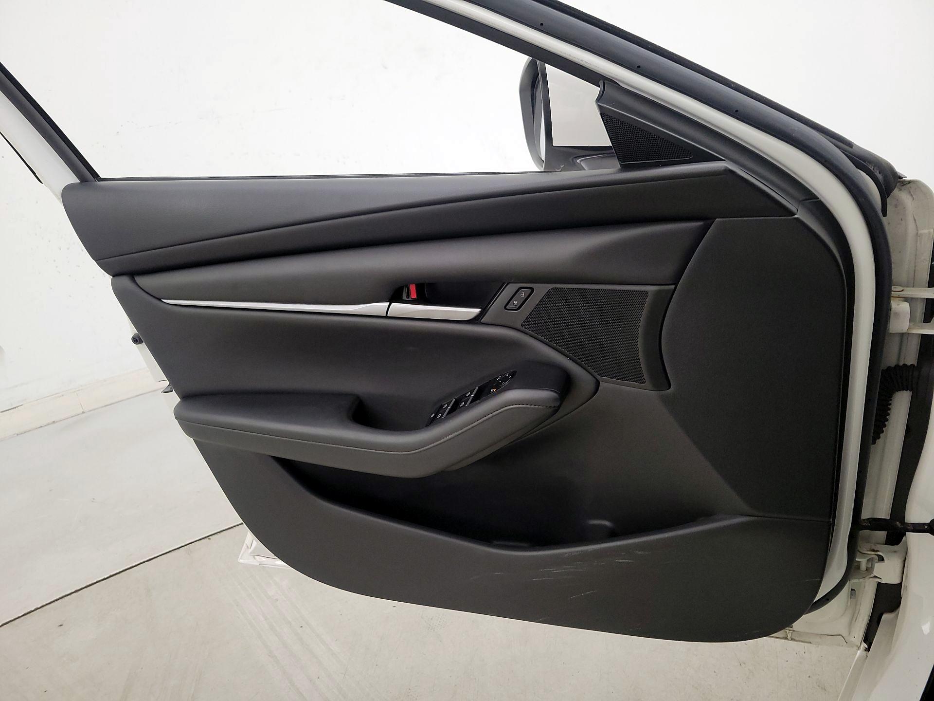 Thumbnail: 2022 Mazda Mazda3 - 12