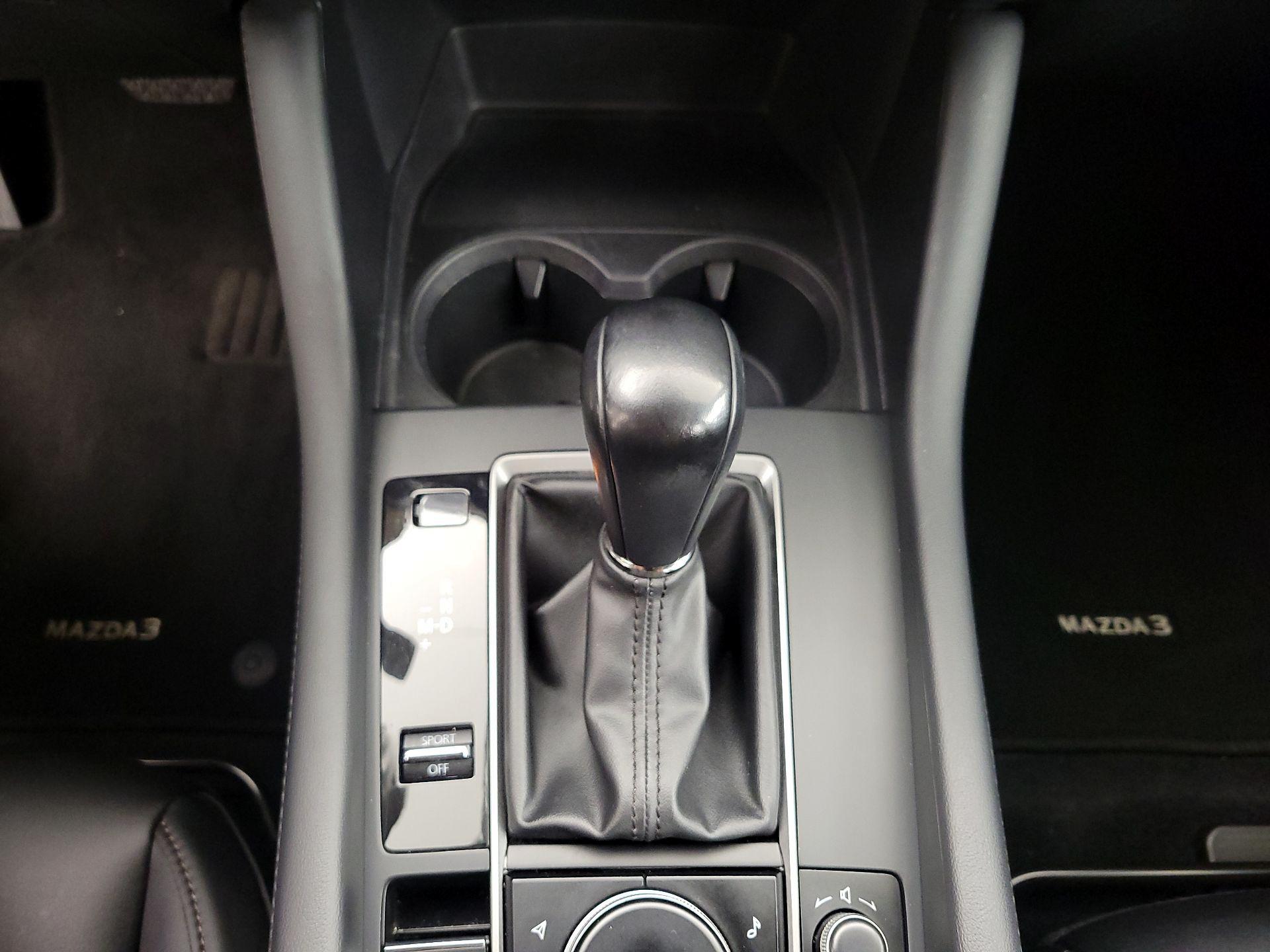 Thumbnail: 2022 Mazda Mazda3 - 17