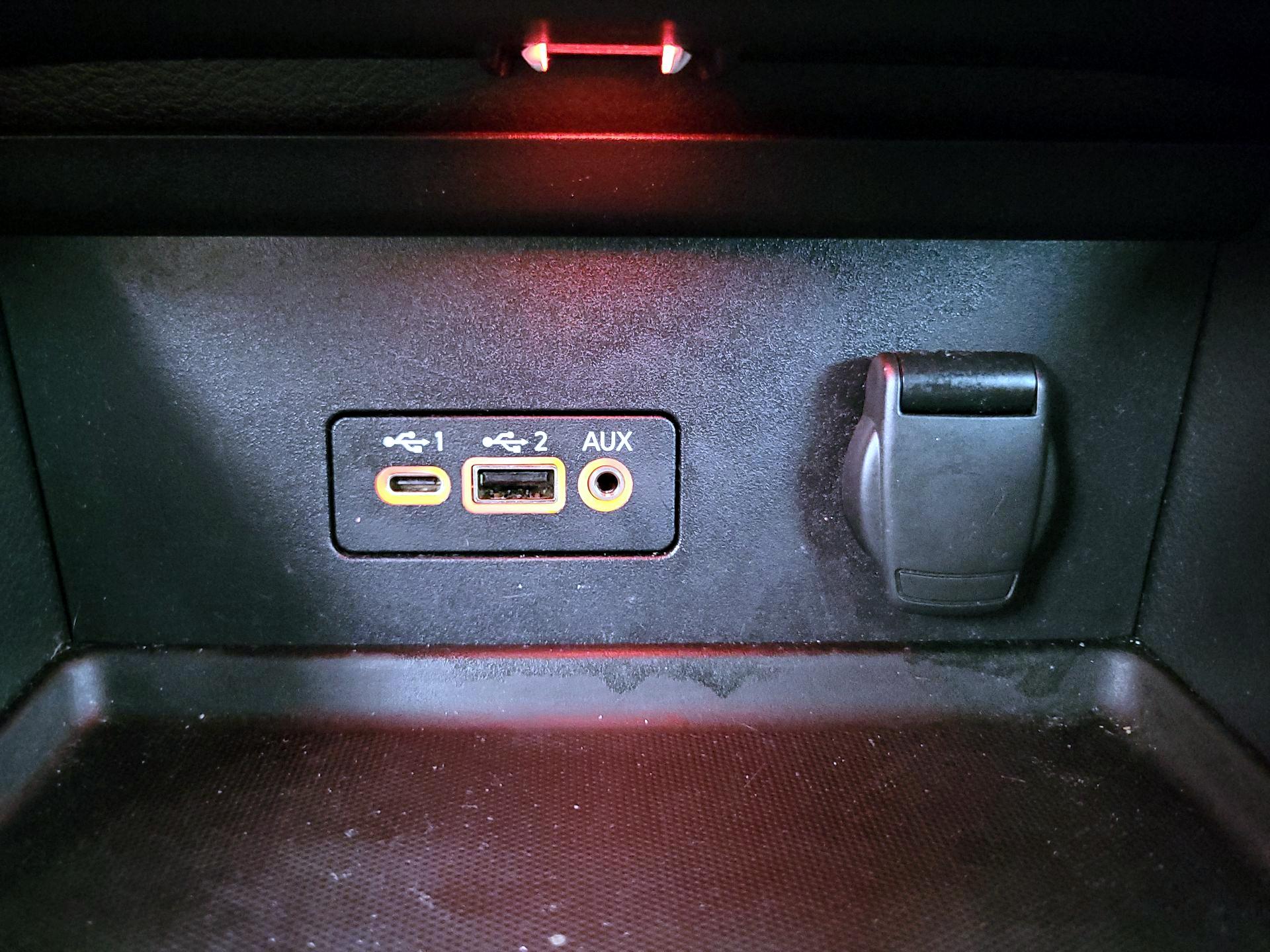 Thumbnail: 2021 Nissan Sentra - 18