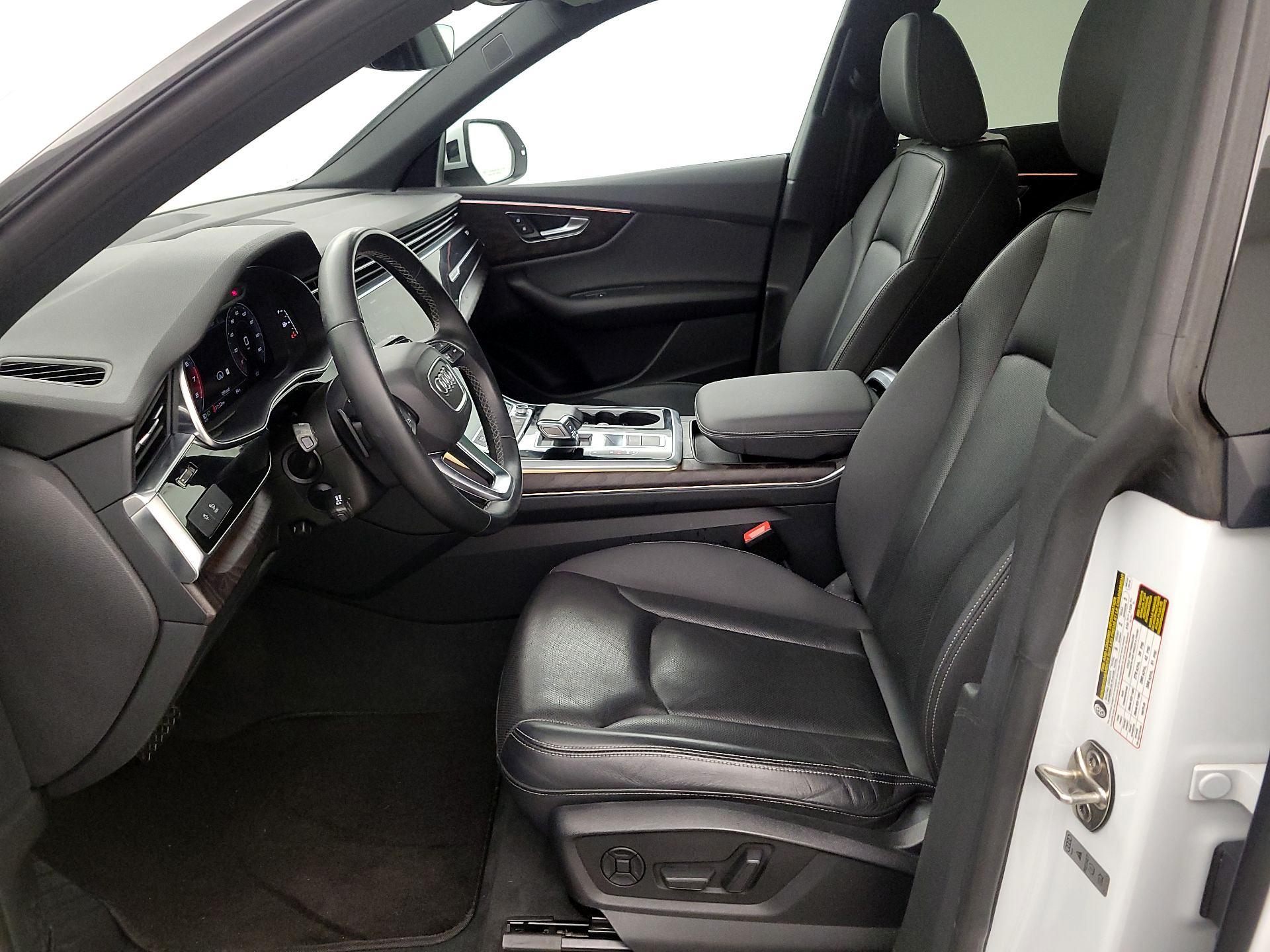 Thumbnail: 2021 Audi Q8 - 11