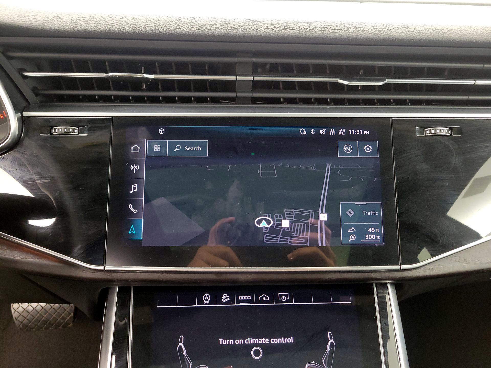 Thumbnail: 2021 Audi Q8 - 14