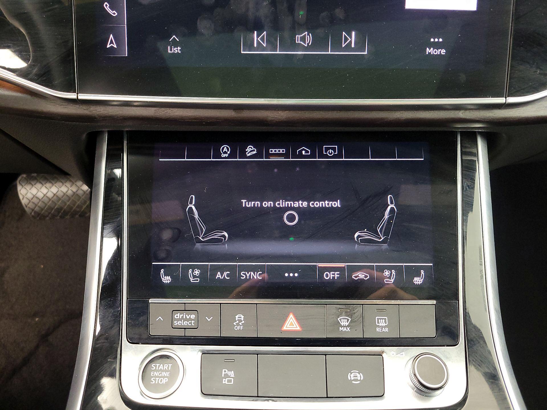 Thumbnail: 2021 Audi Q8 - 17